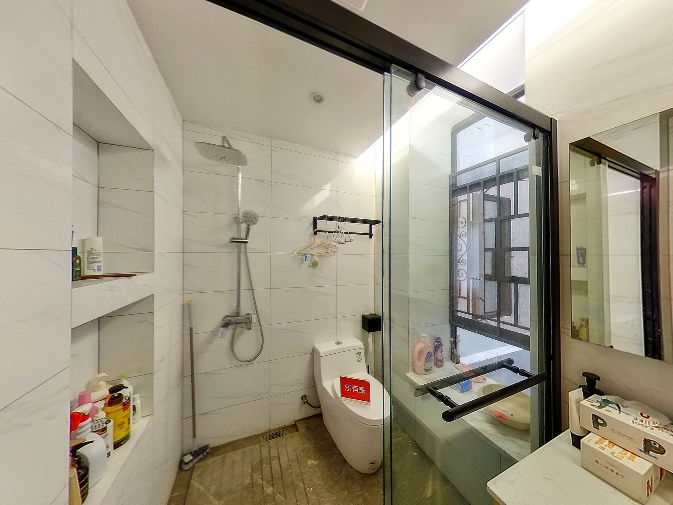 仁山智水二期 7房3厅4卫 180.35㎡