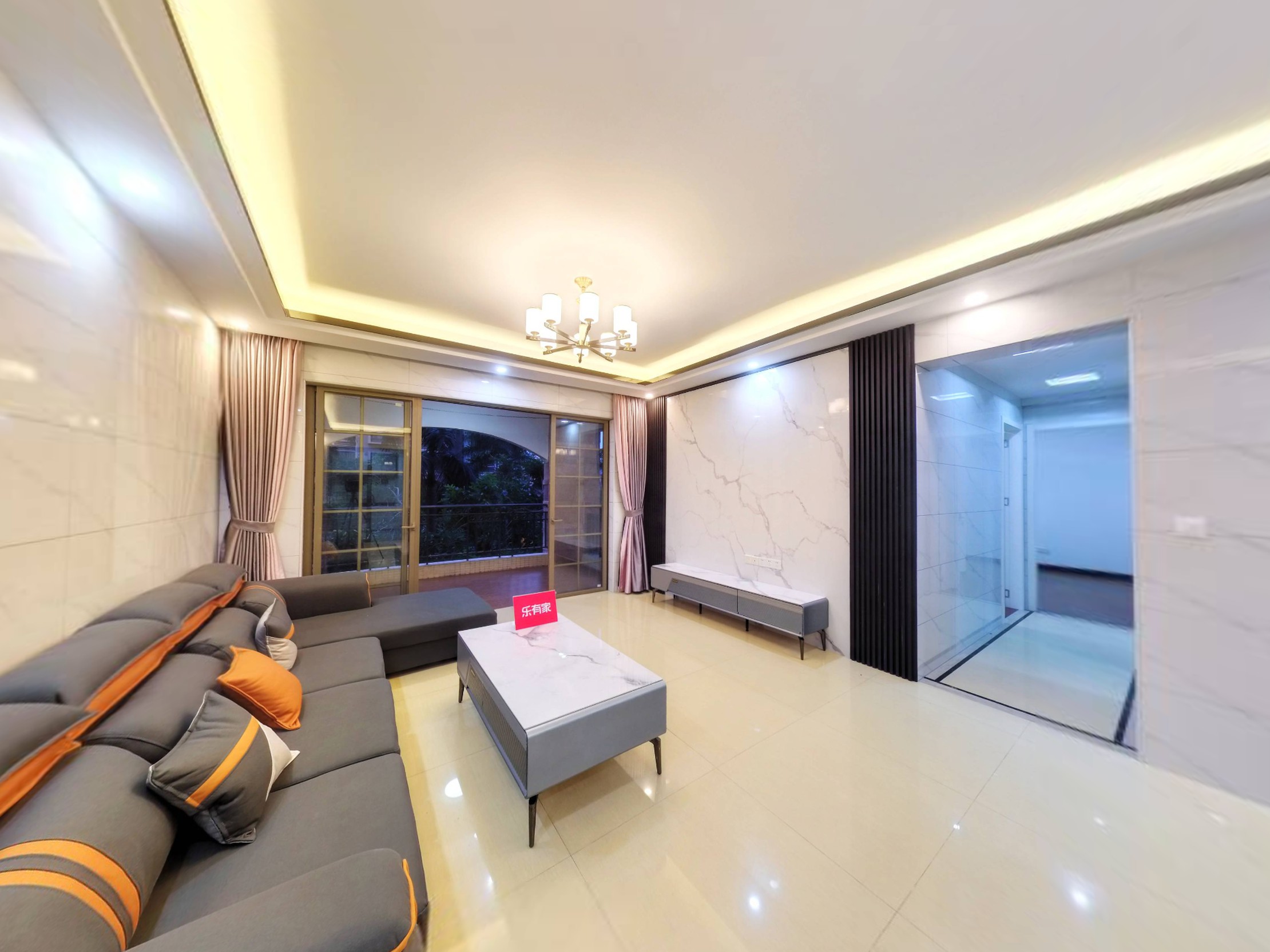 佛奥阳光花园，户型方正，高赠送，车位足，带花园，税费低，业主诚售，随时看房！