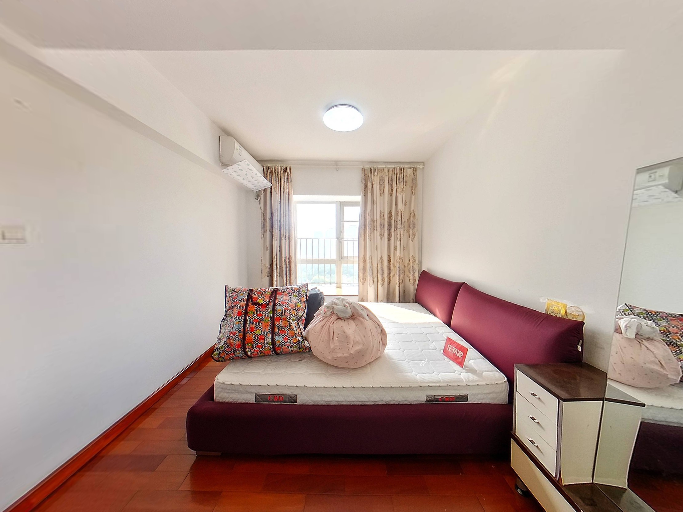 彩田村精装三房出售，产权优质，业主置换诚心出售