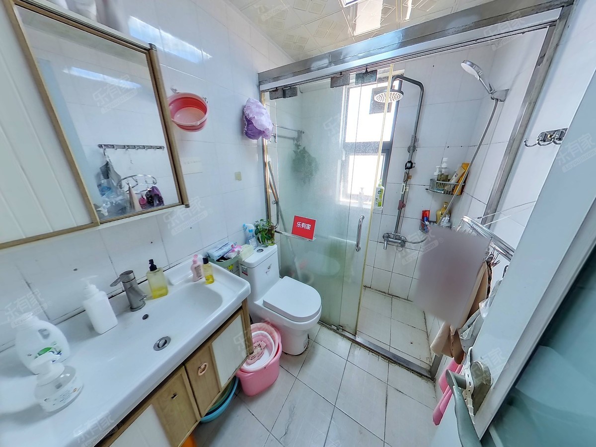 阳光第五季精装修三房厅出阳台诚心出售