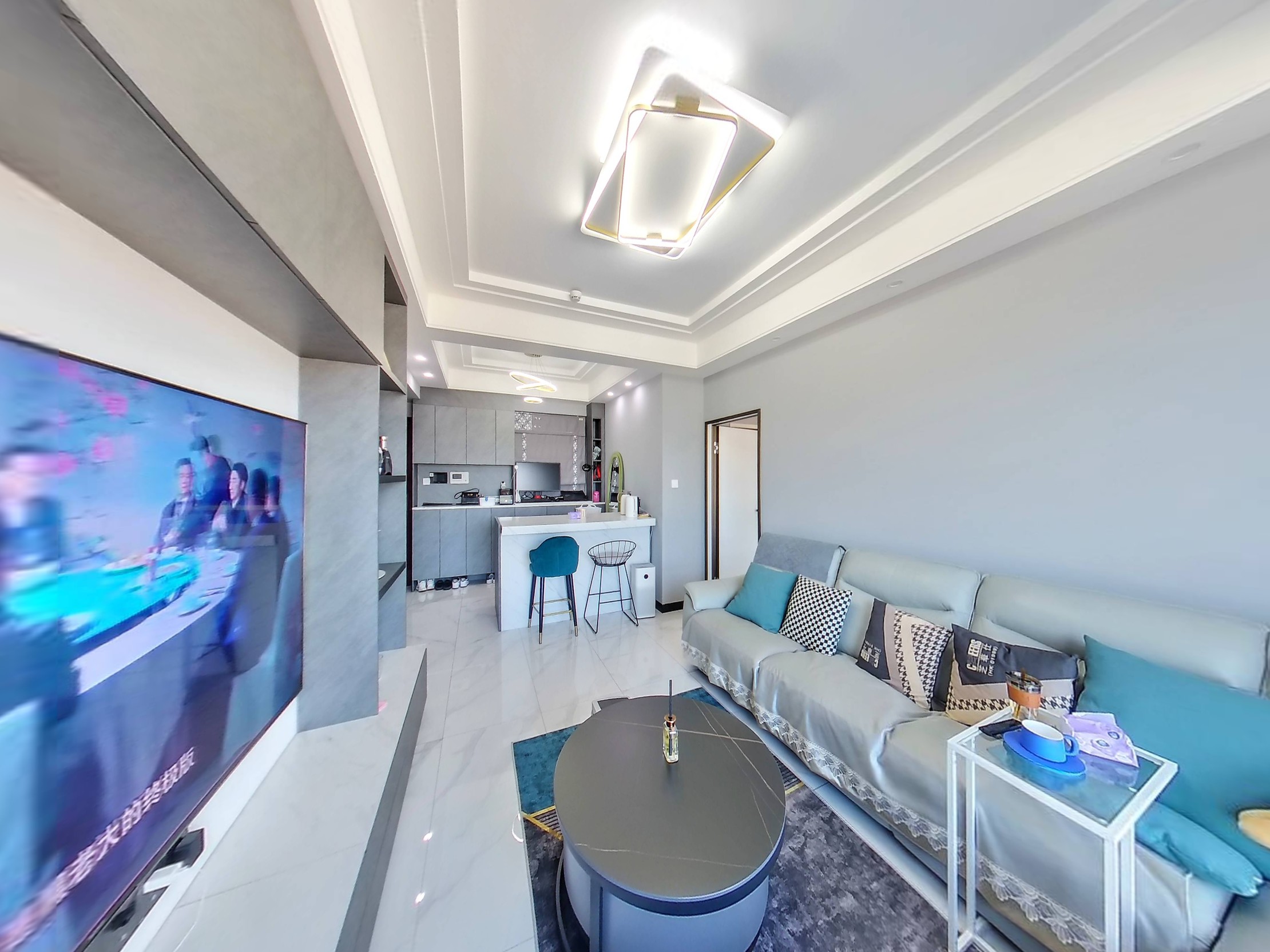 罗湖次新小区，业主全新装修，诚意出