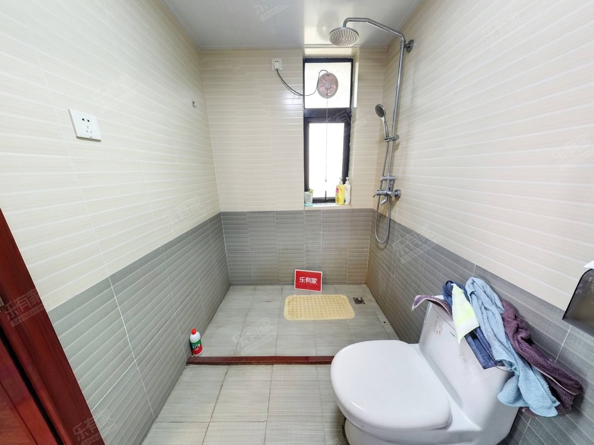 雅居乐锦官城厕所-1