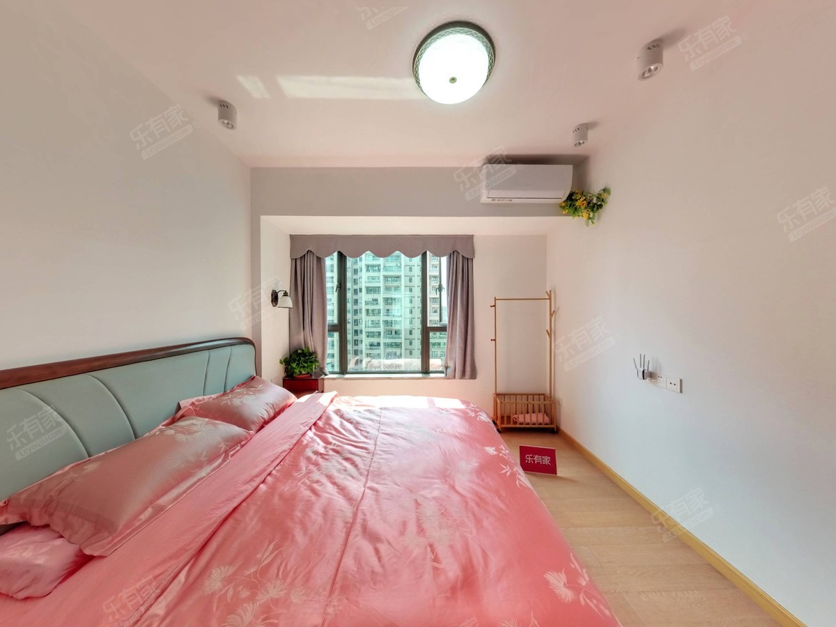 豪逸御华庭 4房2厅3卫 138㎡