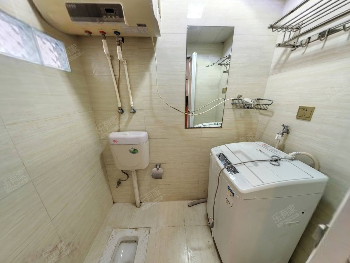 嘉尚国际公寓厕所-1