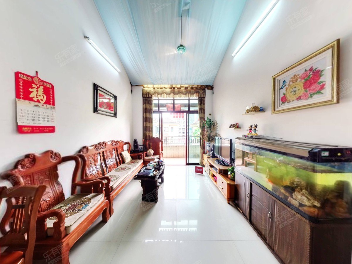 低价出售！西区沙朗市场优质四室两厅公寓，采光佳、立即入住！