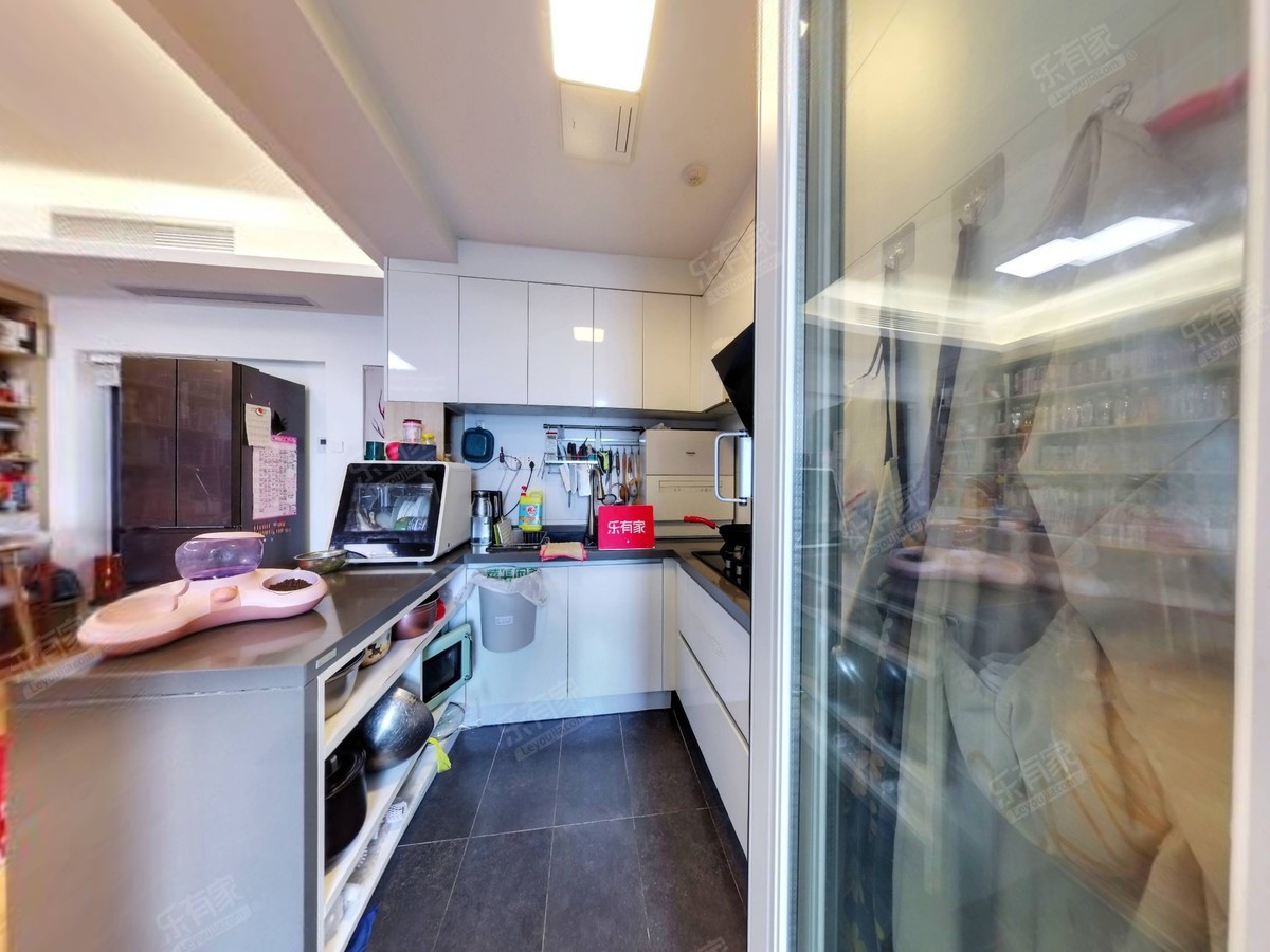 半岛城邦二期，滨海社区，看房提前联系，诚心出售