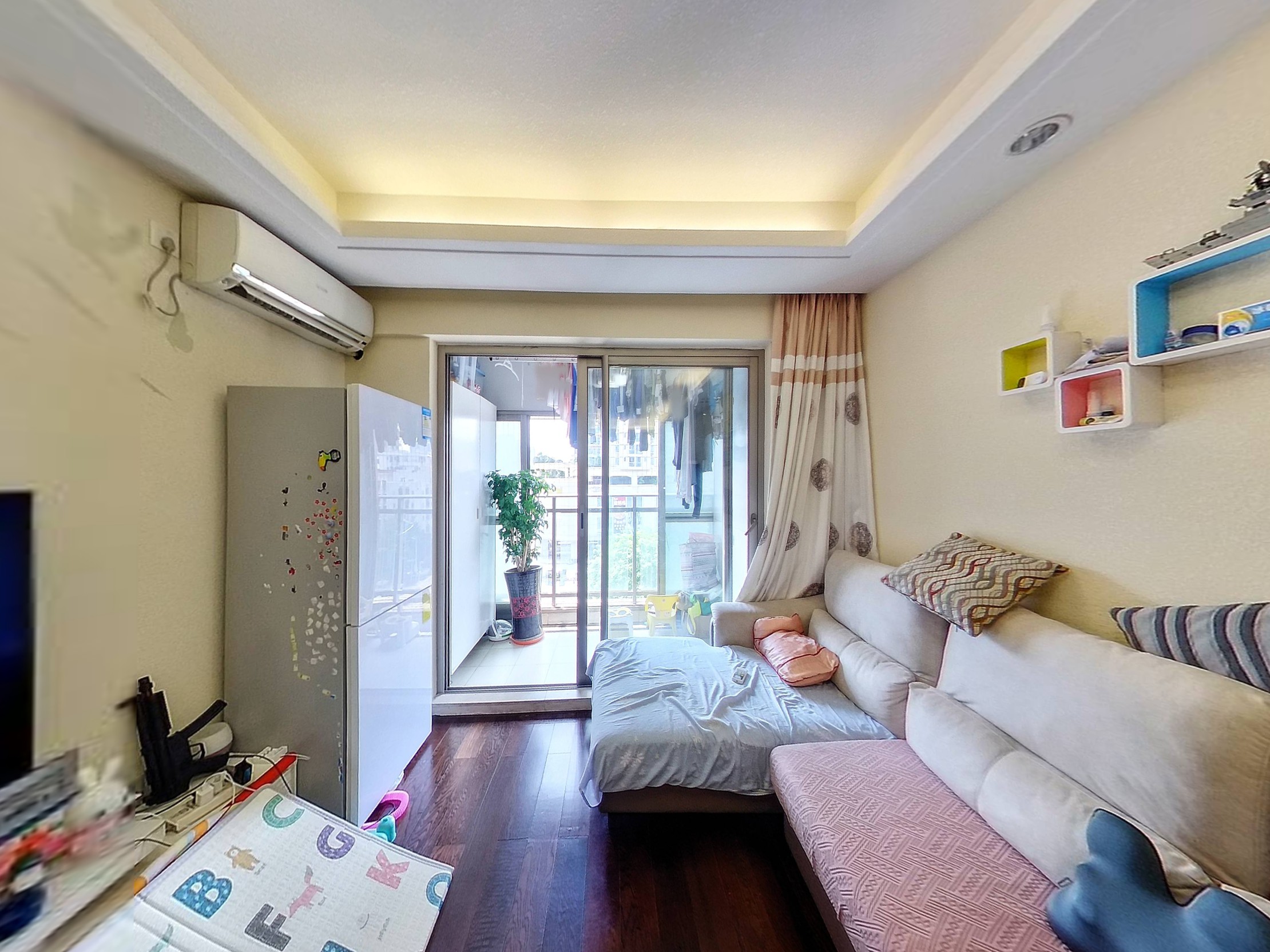 招商果岭花园精装2房，看房提前联系