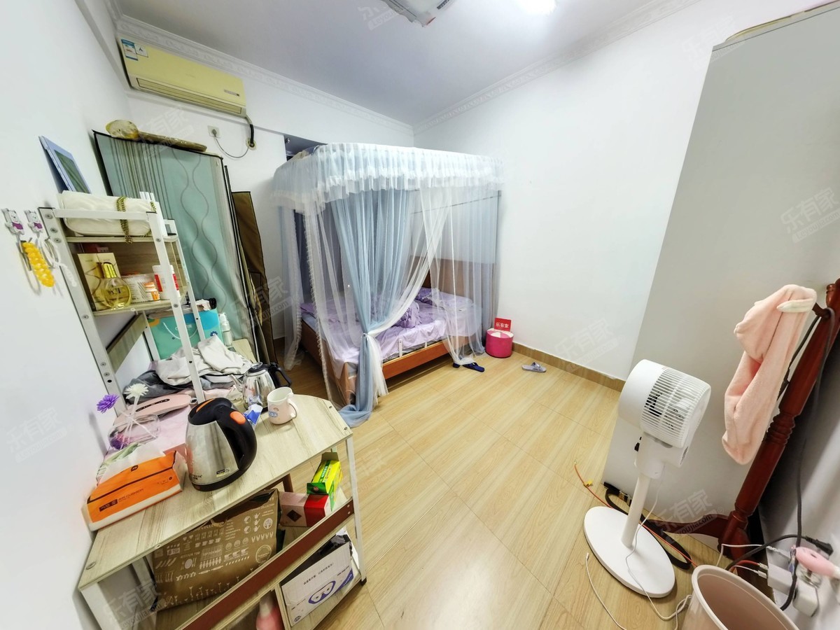 星宝明珠二期，环境优雅，绿化率高，