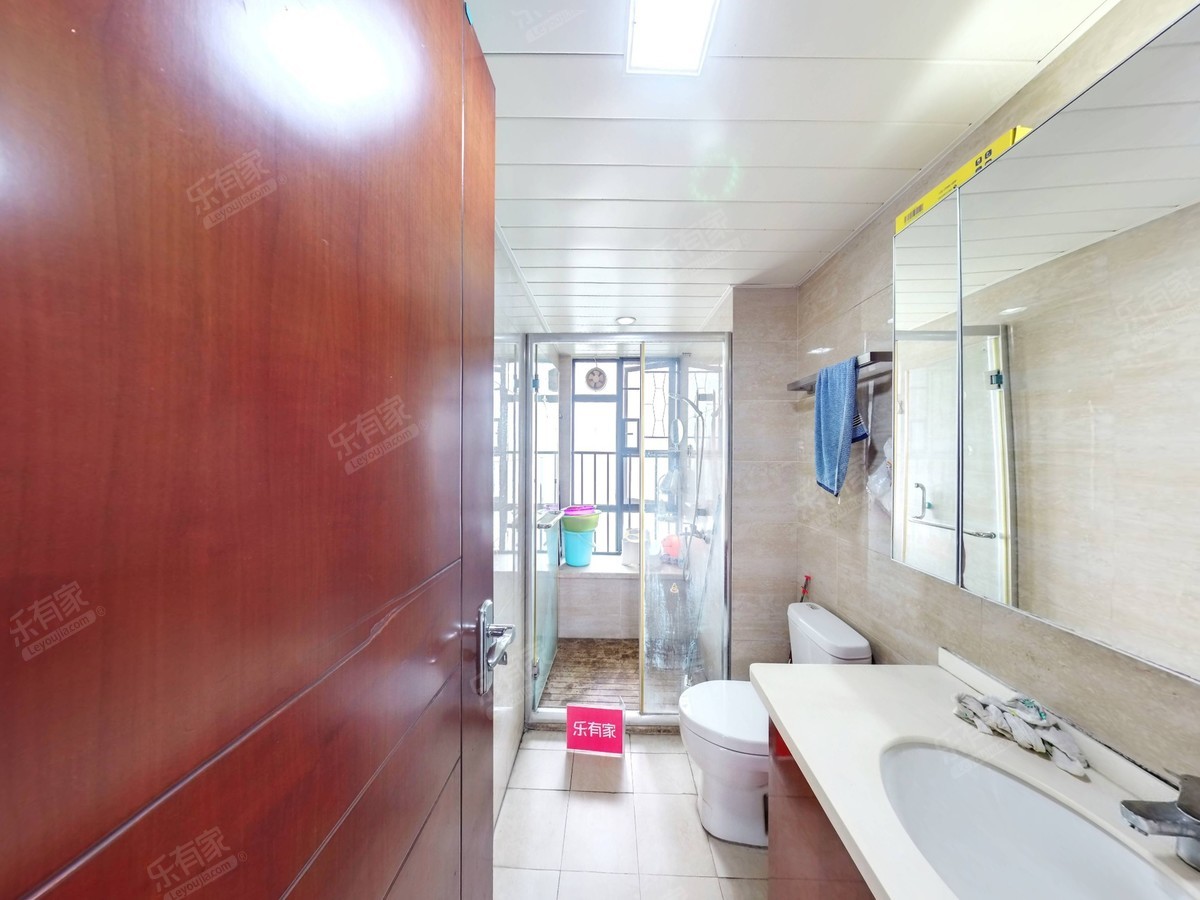 荔湾国际城厕所-1