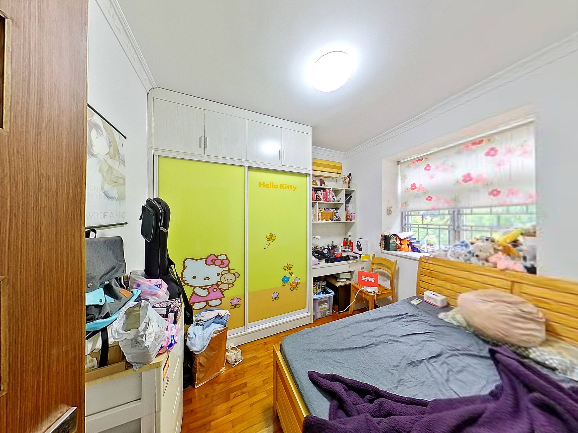 香荔花园，户型方正，厅出阳台