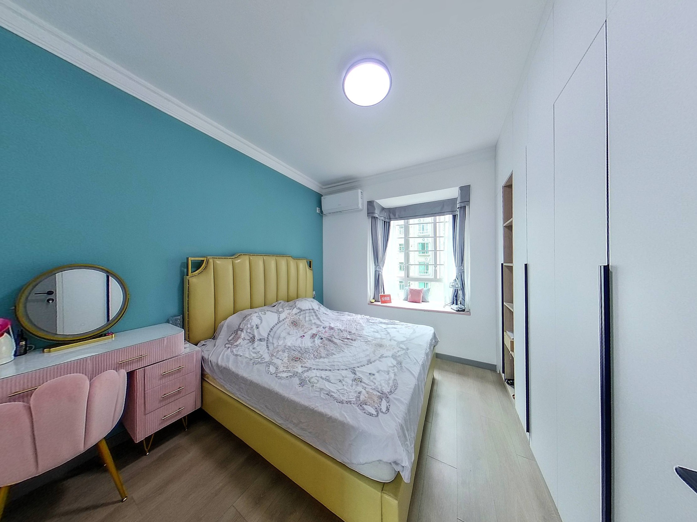 景田欧式花园泳池小区