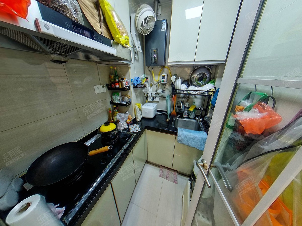 宏发上域，看房方便，安静舒适