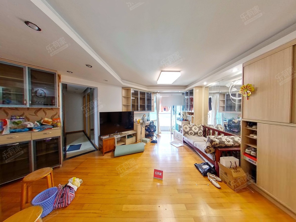 名津广场普装3房出售-深圳海悦华城二手房