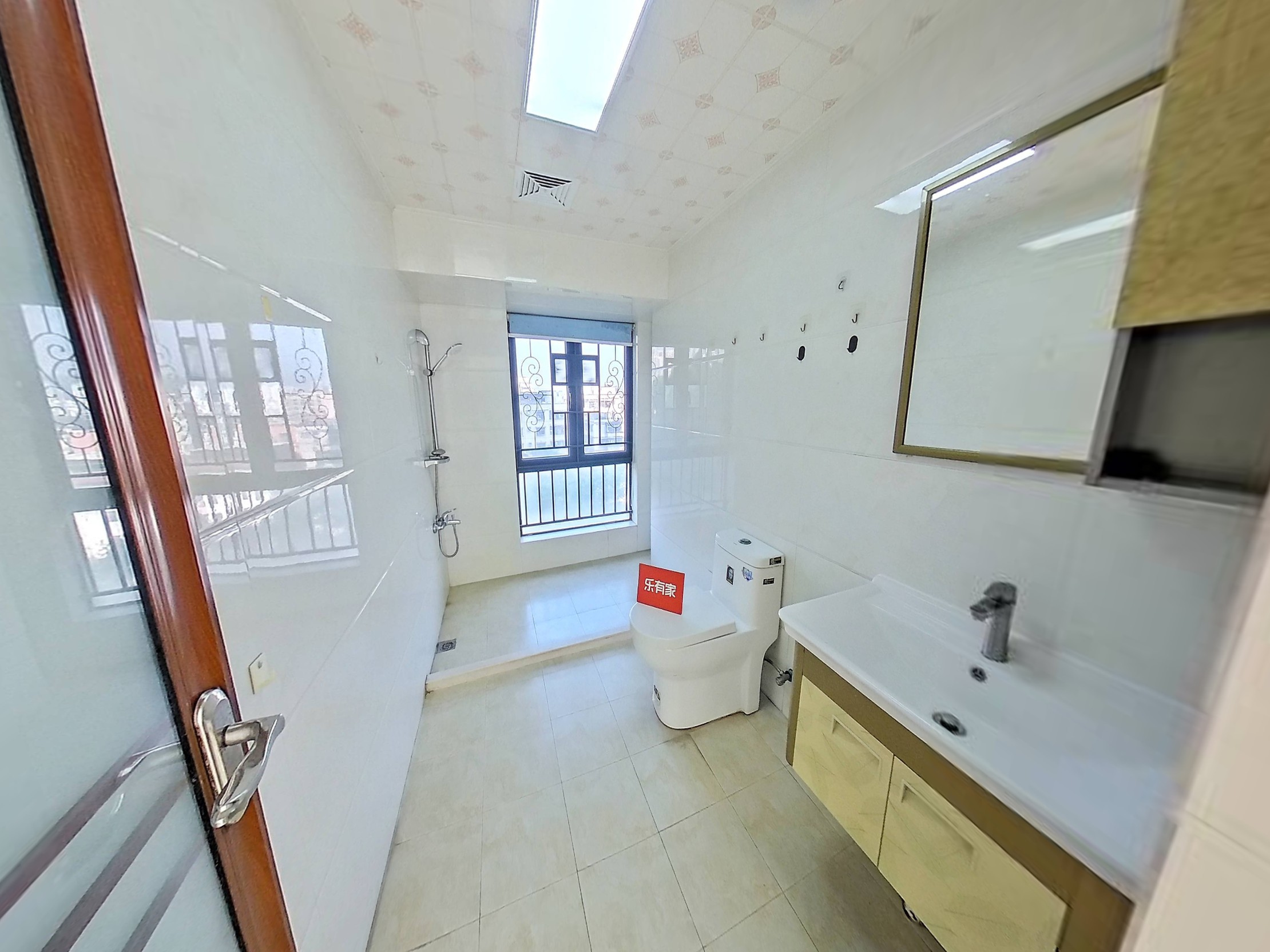 尚水天成 5房2厅3卫 125.11㎡