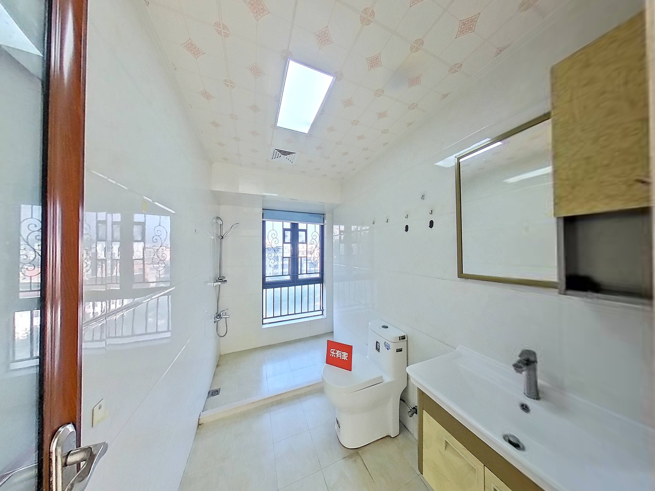 尚水天成 5房2厅3卫 125.11㎡