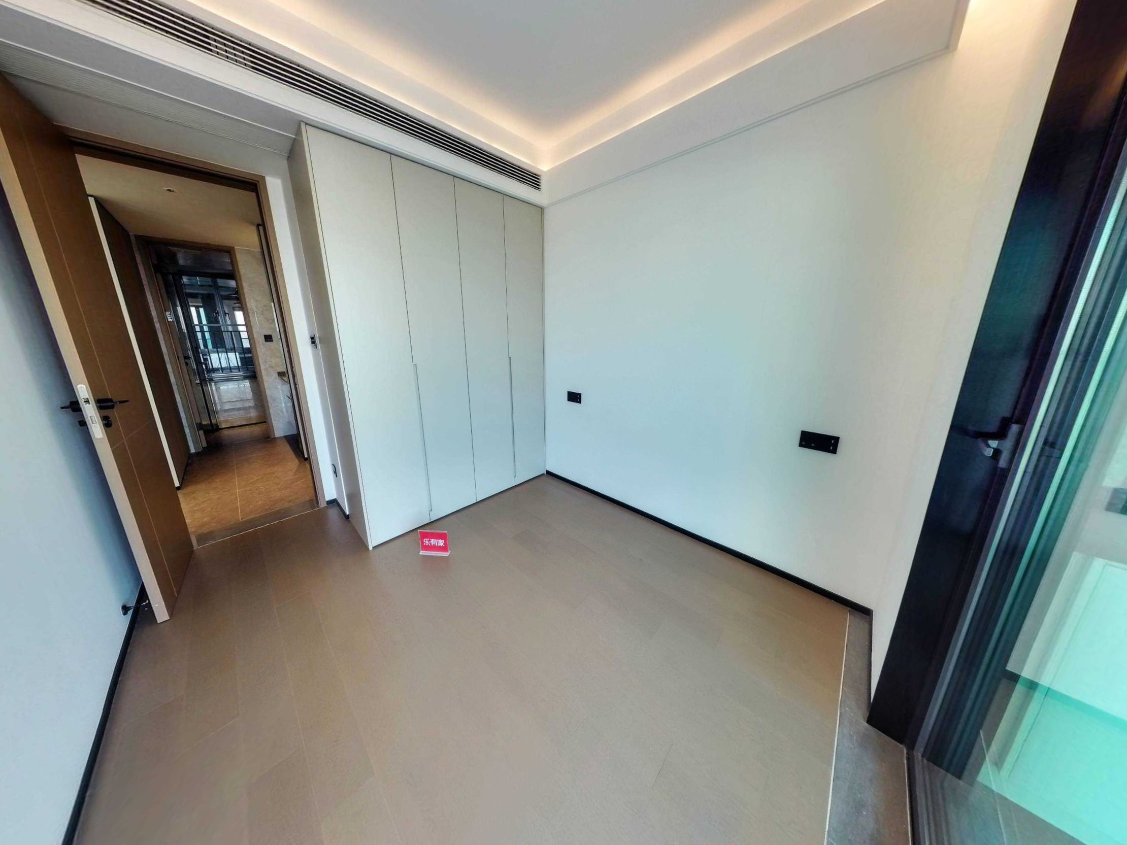 润峯府，西北，精装，4室2厅