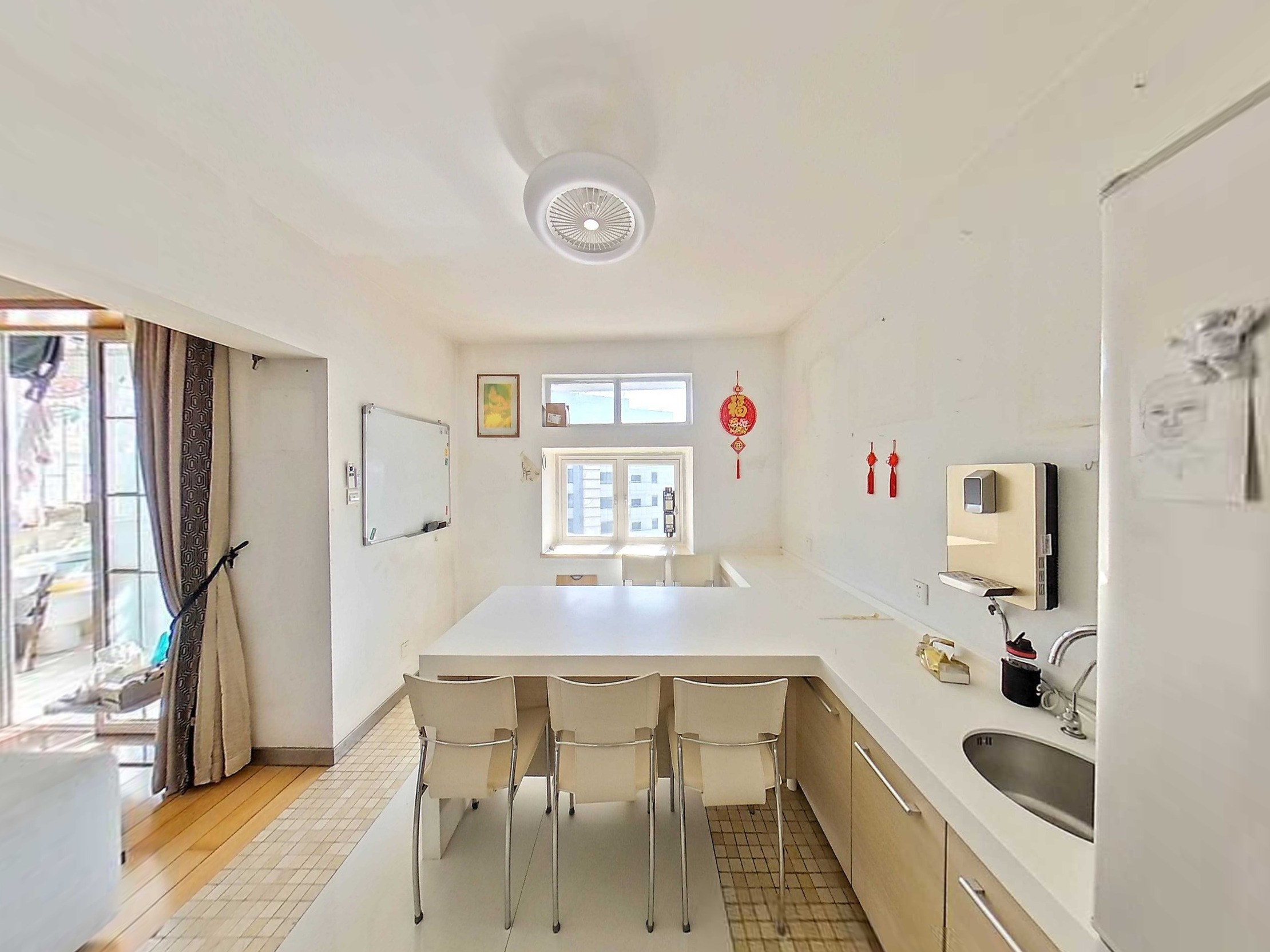长泰花园配套齐全，出门百花实验，居住舒适
