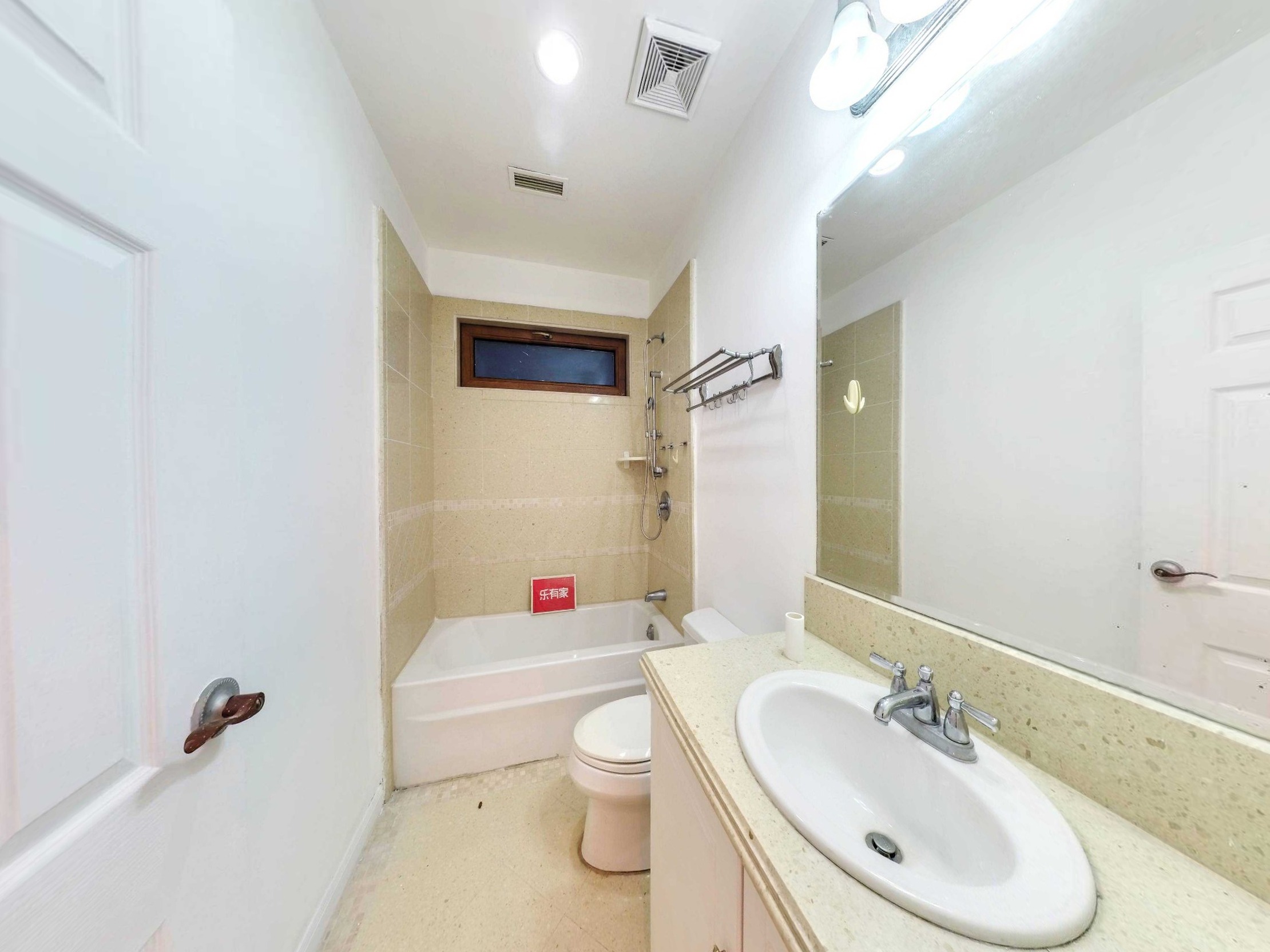 滨海水晶湾精装大五房大花园加大泳池有自家车库