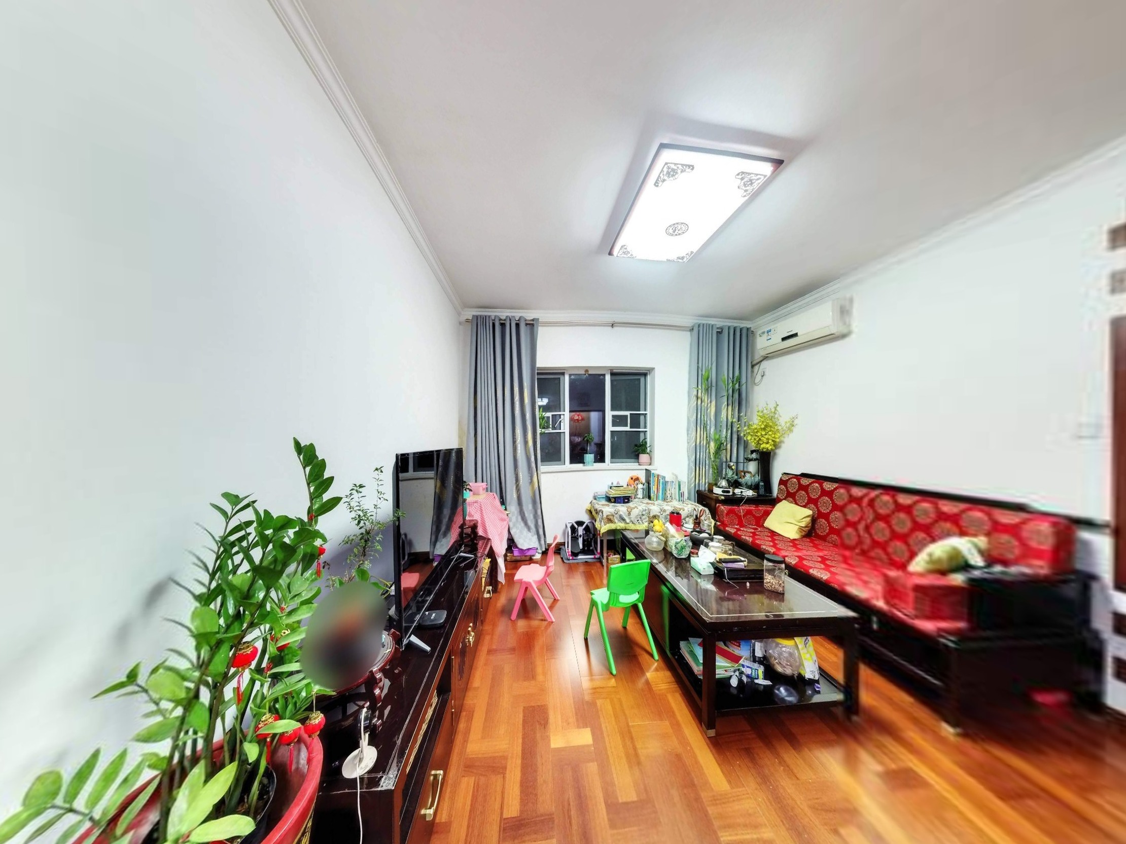 业主全实木装修，东向看莲花山公园，安静舒适-江门景新花园二手房