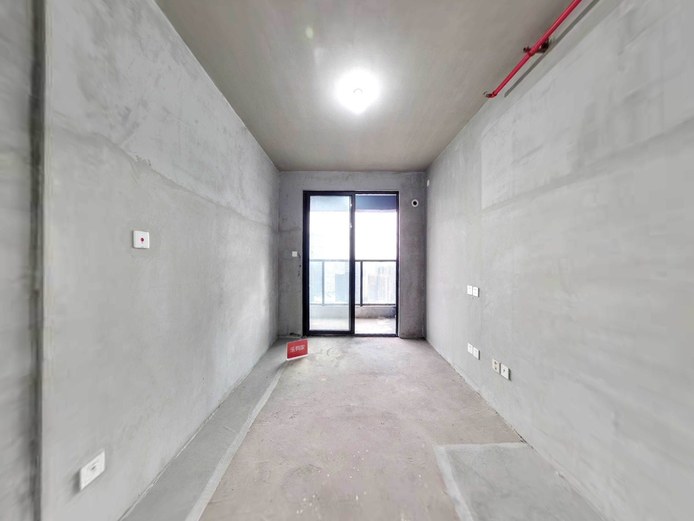 近地铁口次新小区观山嘉苑实用两房，业主诚售