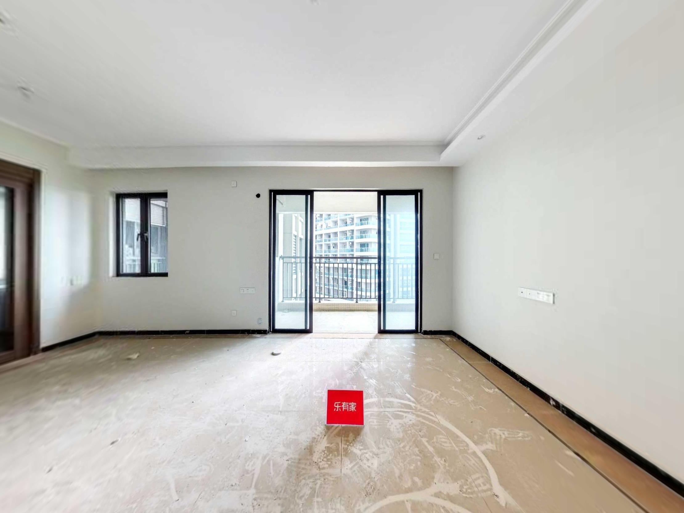 保利四期，单价6800，精装还有一个车位！-深圳保利国际广场四期二手房