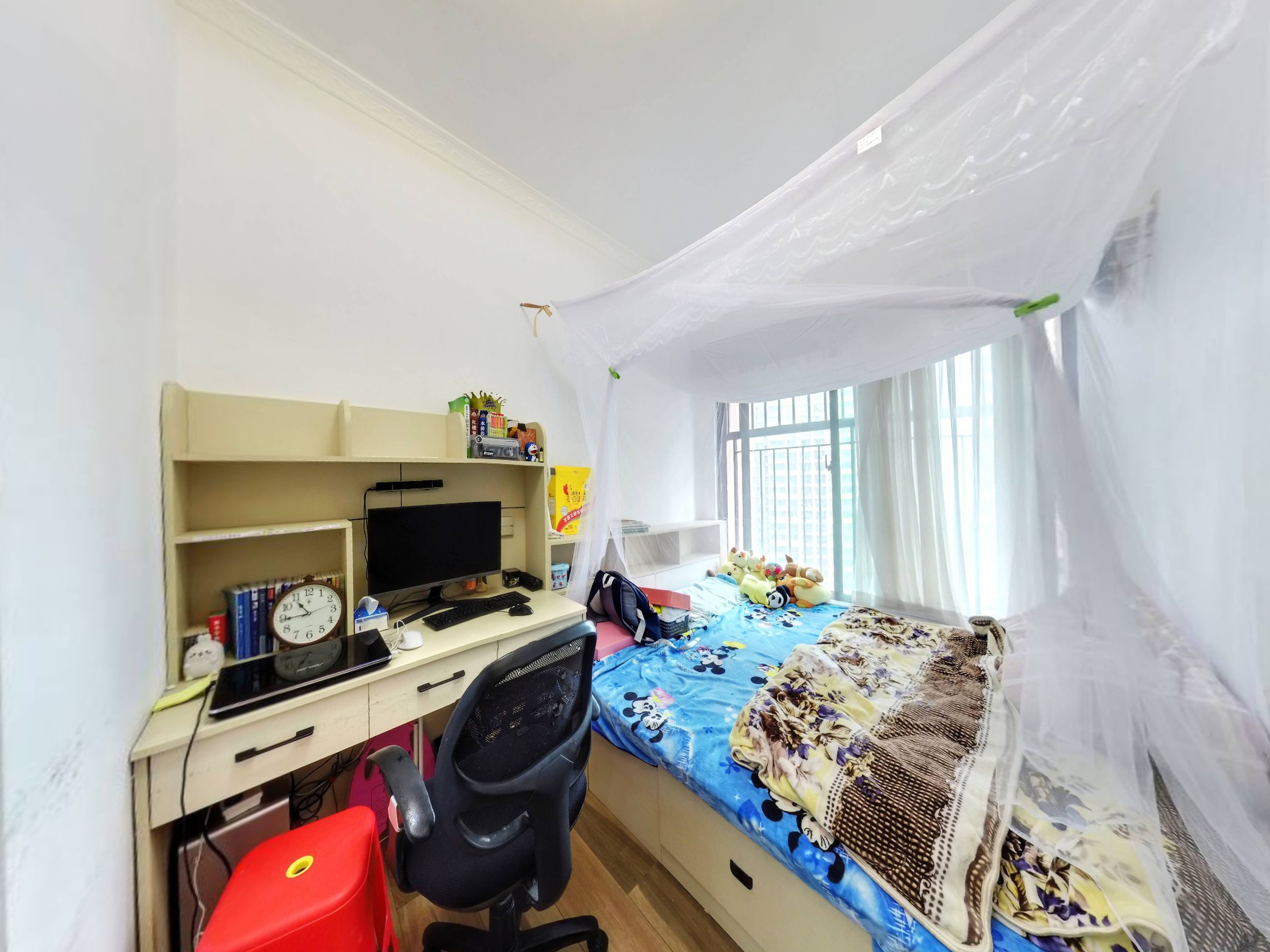 华发四季装修5房出售