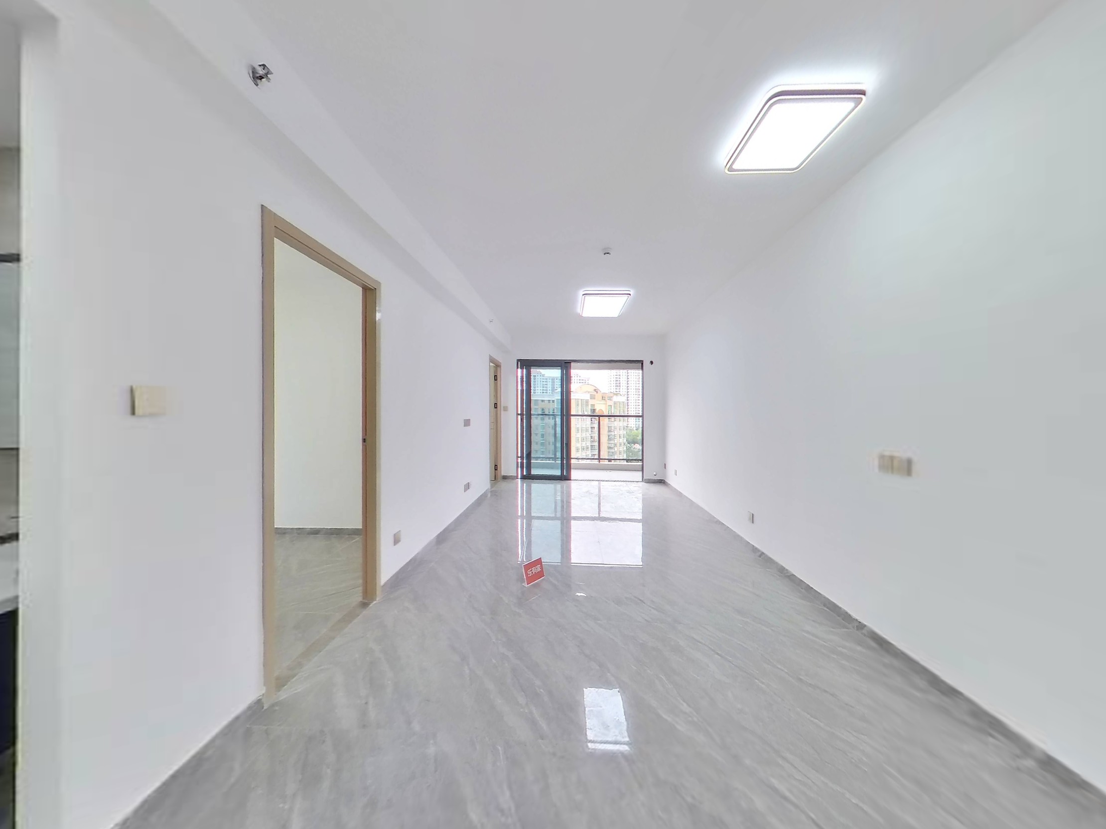 户型实用，格局明亮，通风采光好，实用面积大-深圳新天石厦铭苑租房