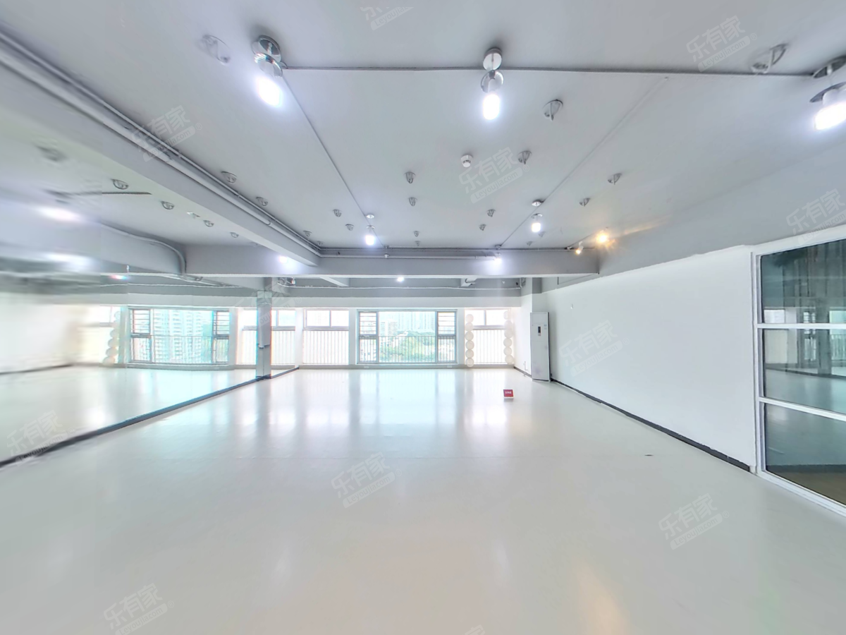 新天世纪商务中心 东 精装 0室 125.54m²