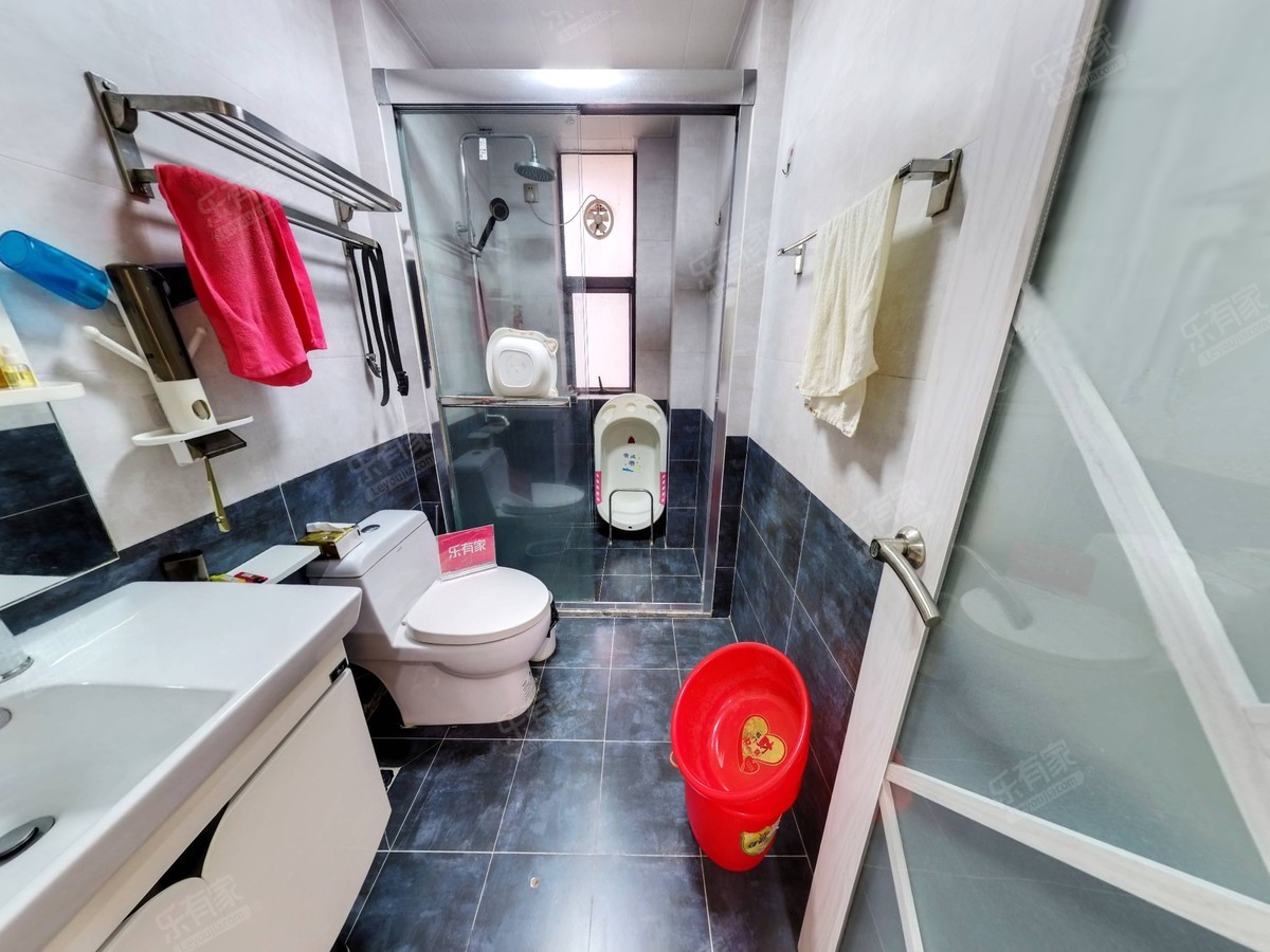 优格国际精装3房出售