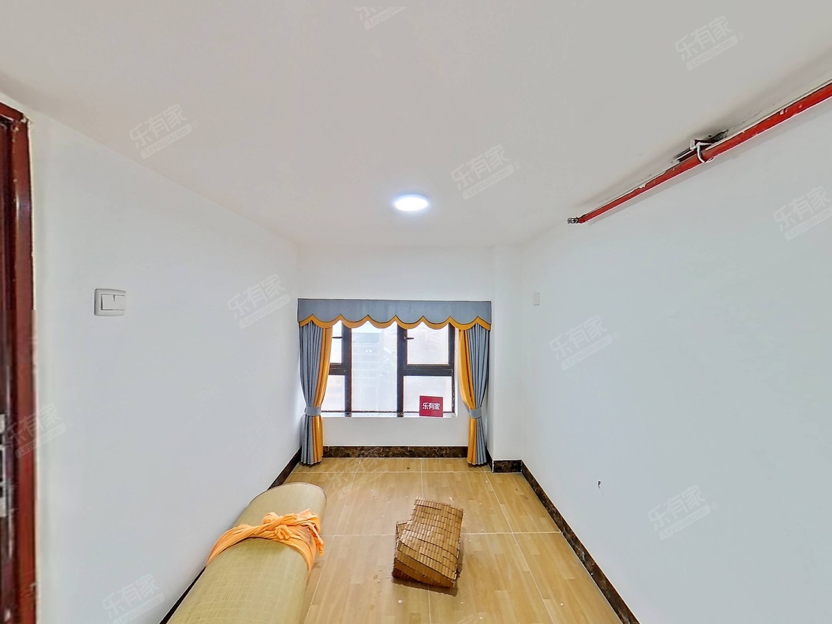 诚心出售，看房方便