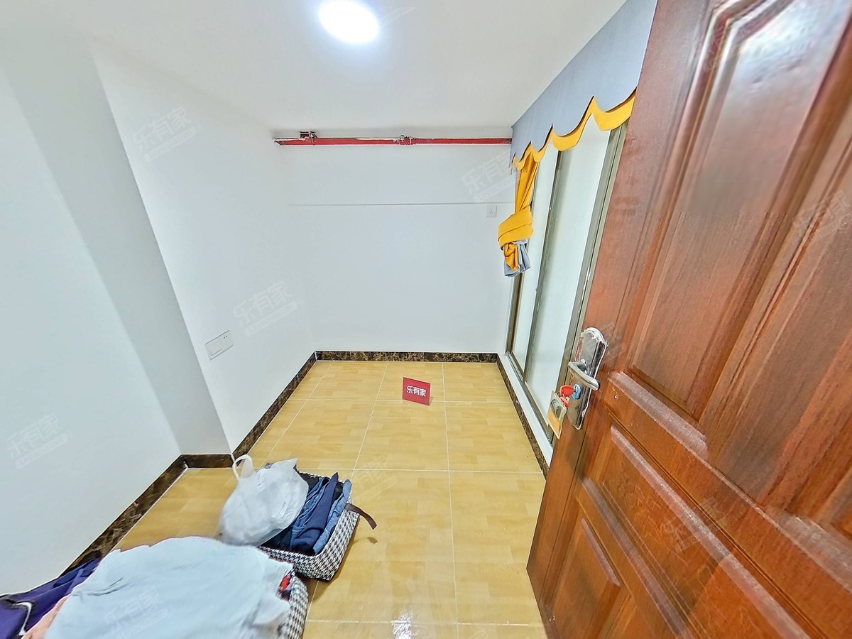 诚心出售，看房方便