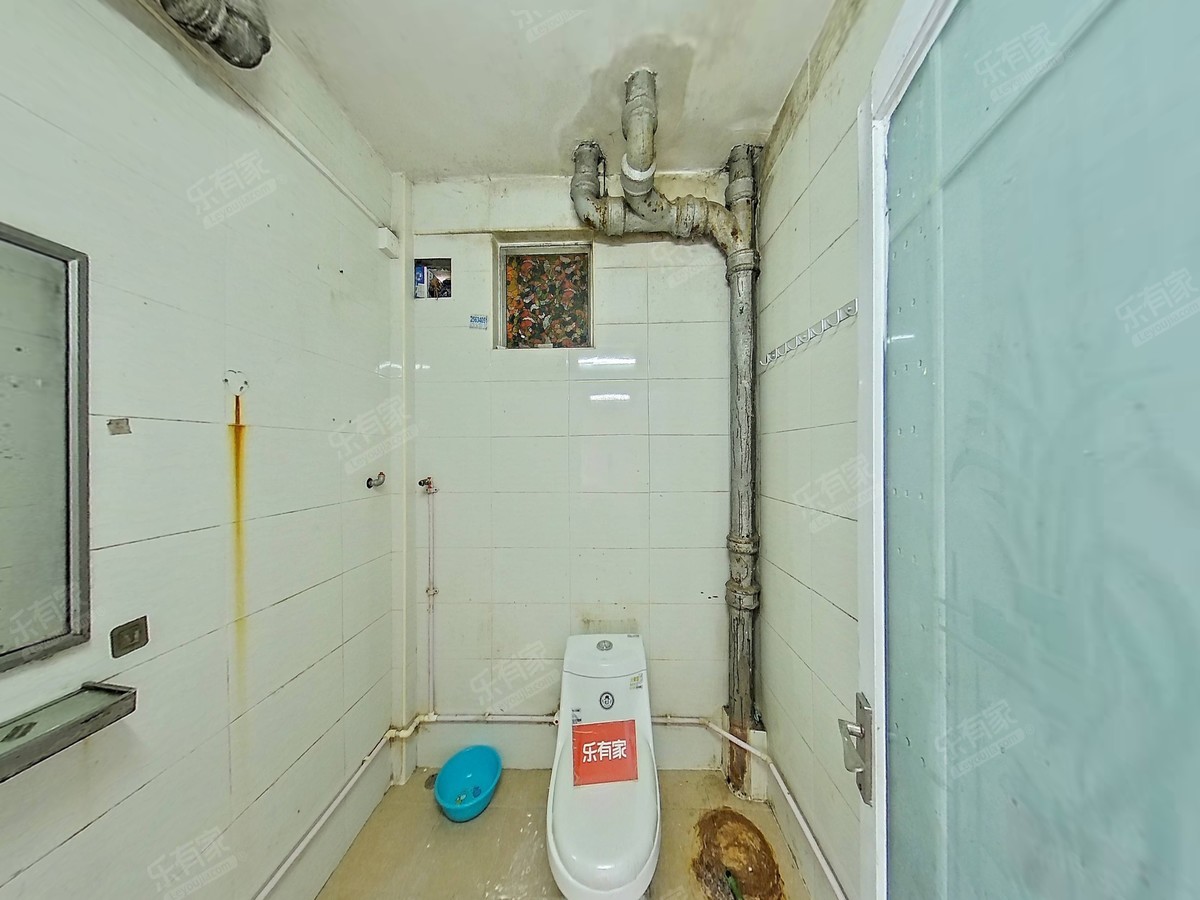 松泉公寓厕所-1
