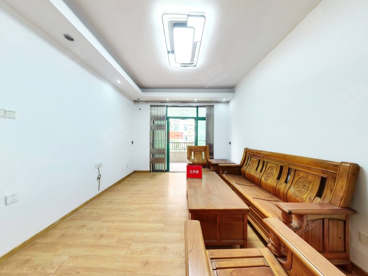 蓝波湾精装修3室2厅95.86m²静谧优雅