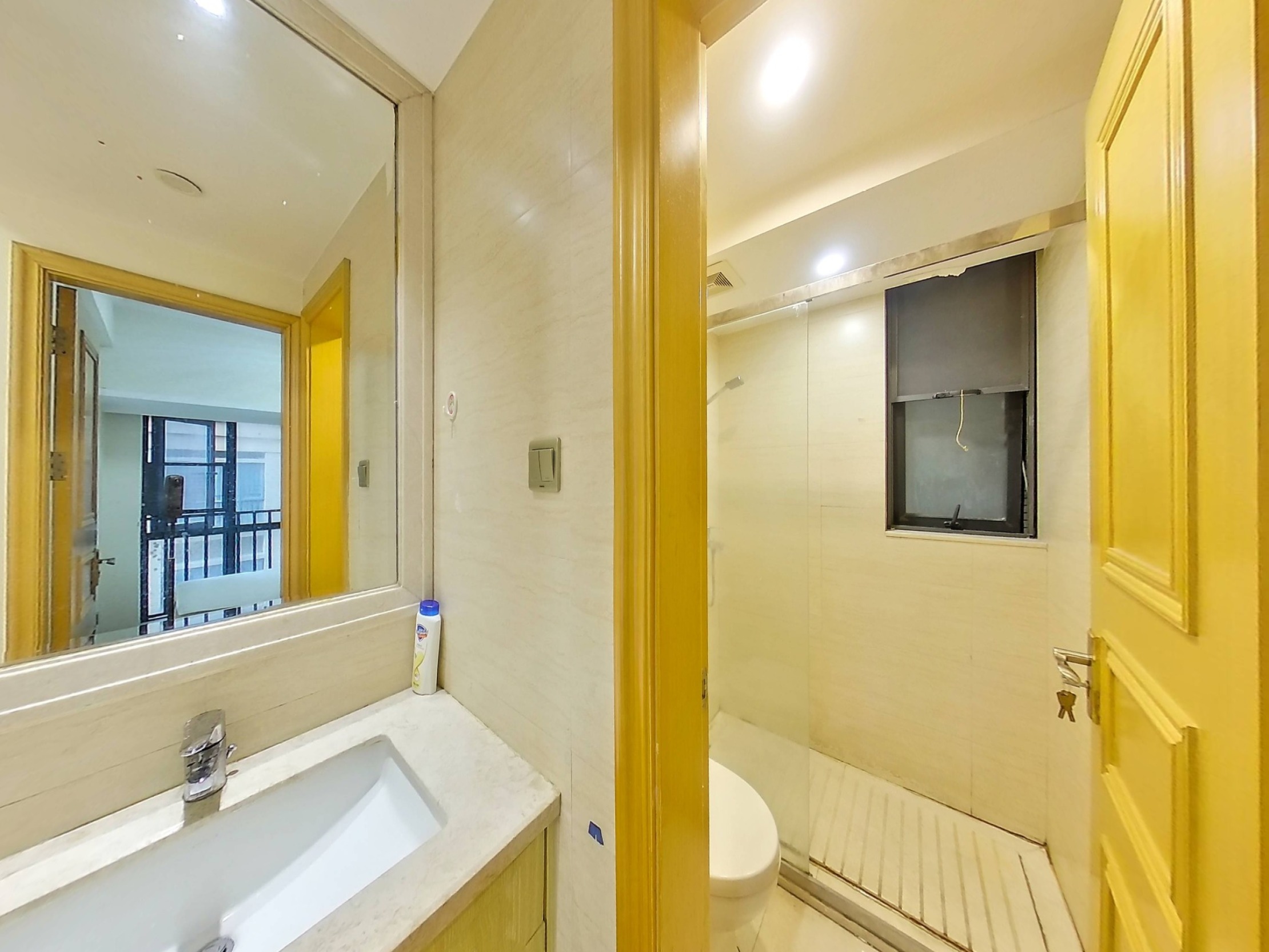 佳兆业悦峰花园，方正户型，通风采光优，车位充足，带地面花园，业主诚心出售，随时看房！