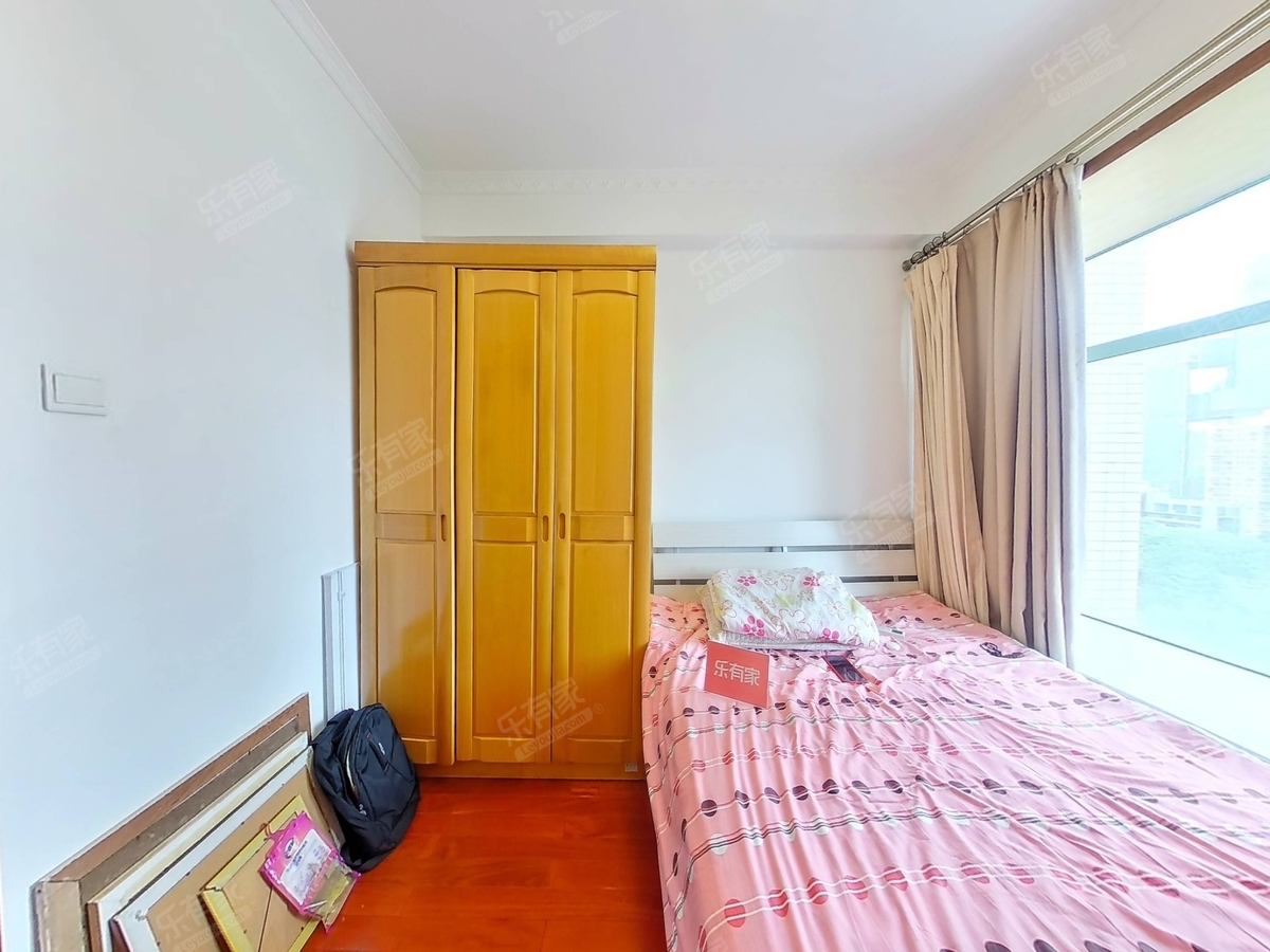 缤纷假日精装修出售