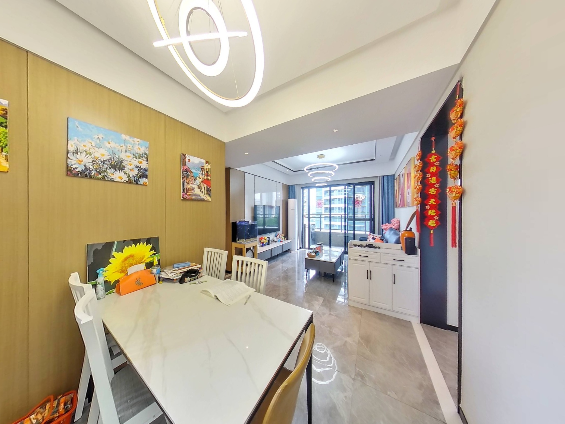 坂田优质四室两厅户型，空间宽敞，适合家庭居住。改造空间大，自由发挥，尽享舒适生活。