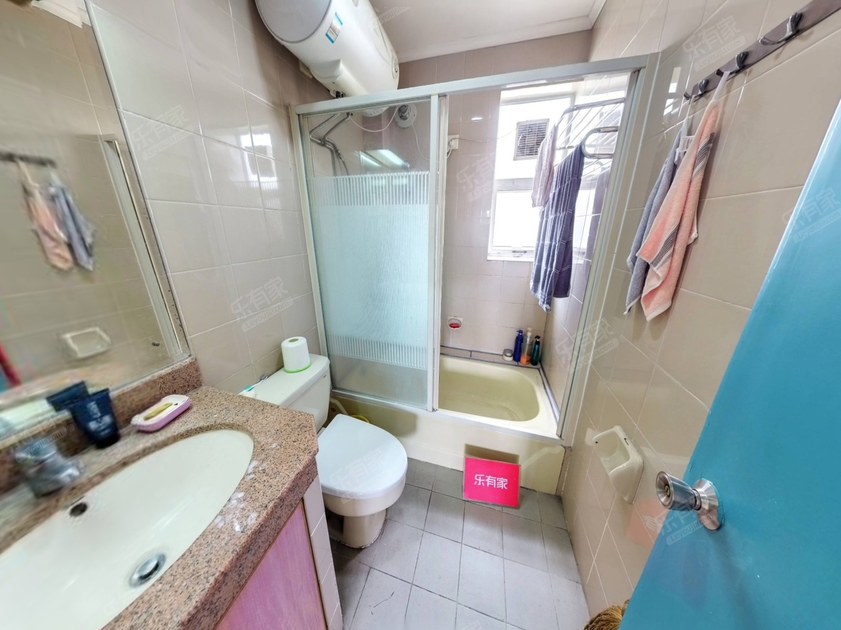 星晨花园五期 3房2厅2卫 66.84㎡