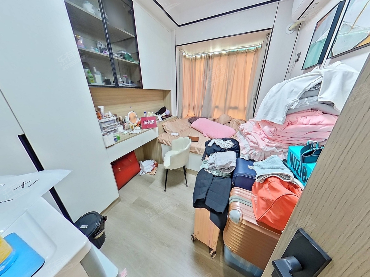 诚心出售，看房提前联系