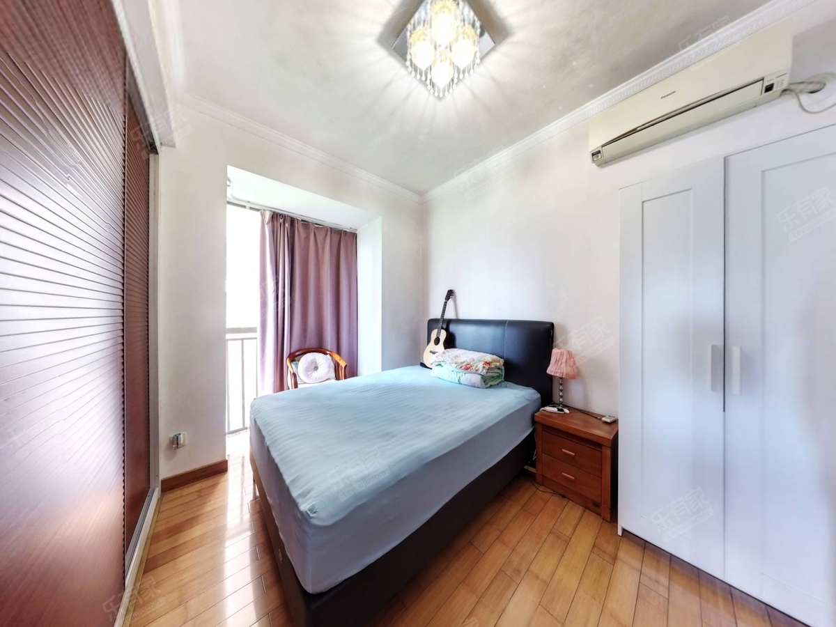 幸福海岸二期东北普装3室2厅109.86m²