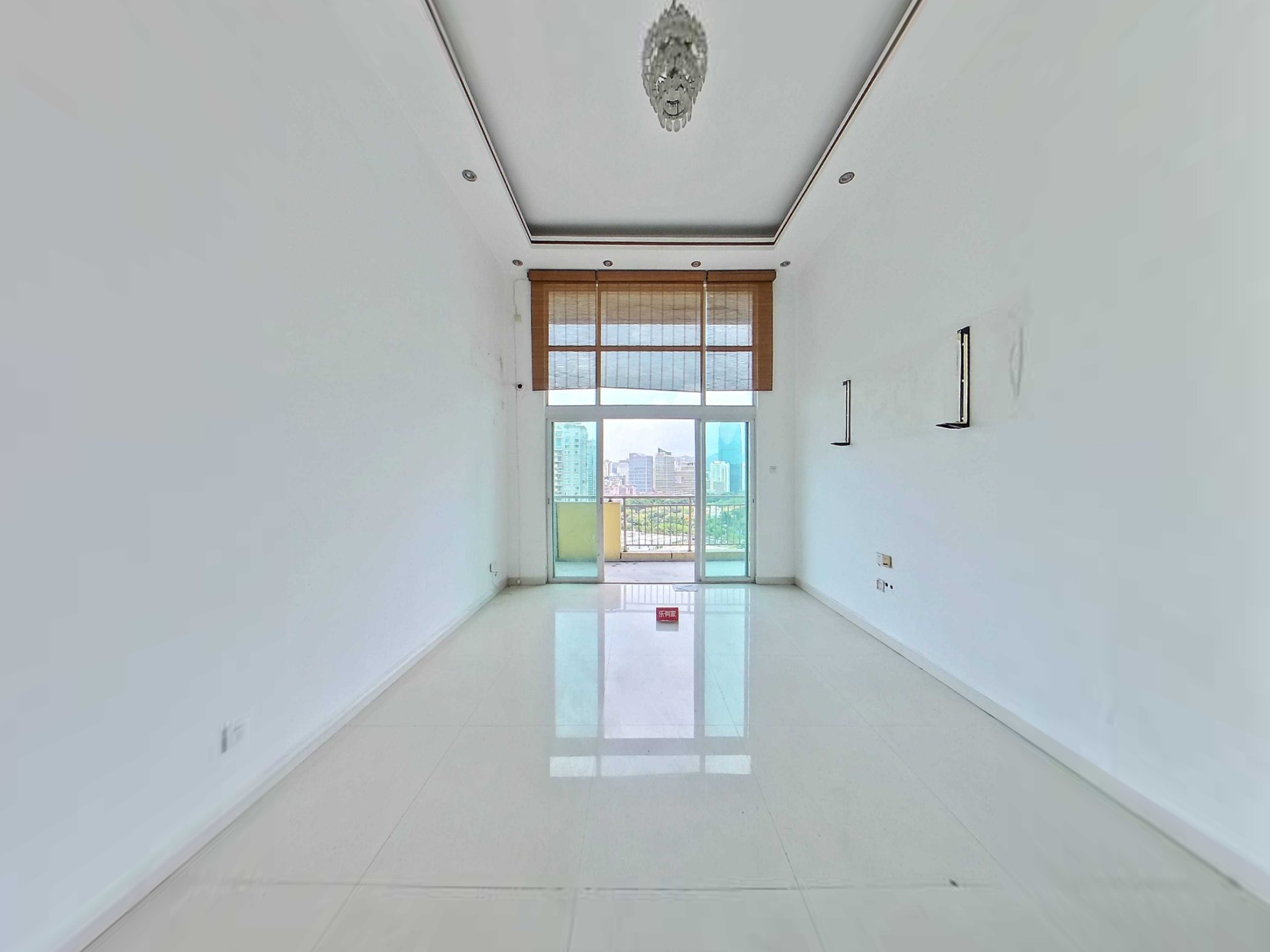 莲花山公园旁大花园社区，使用率高