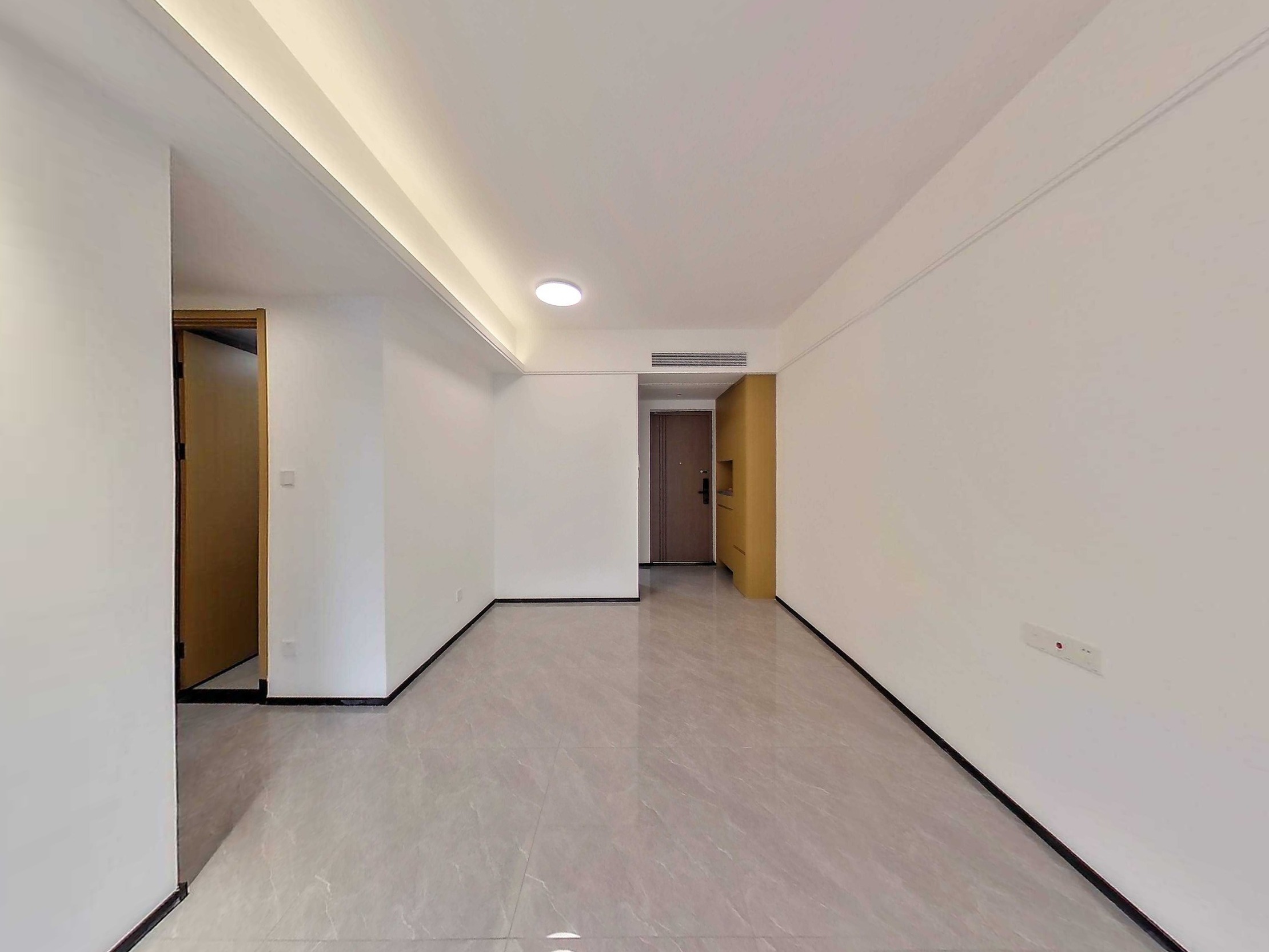 联发天境雅居，朝南采光佳，厅出阳台，楼龄新，车位足，带重点学校，业主诚售，随时看房！