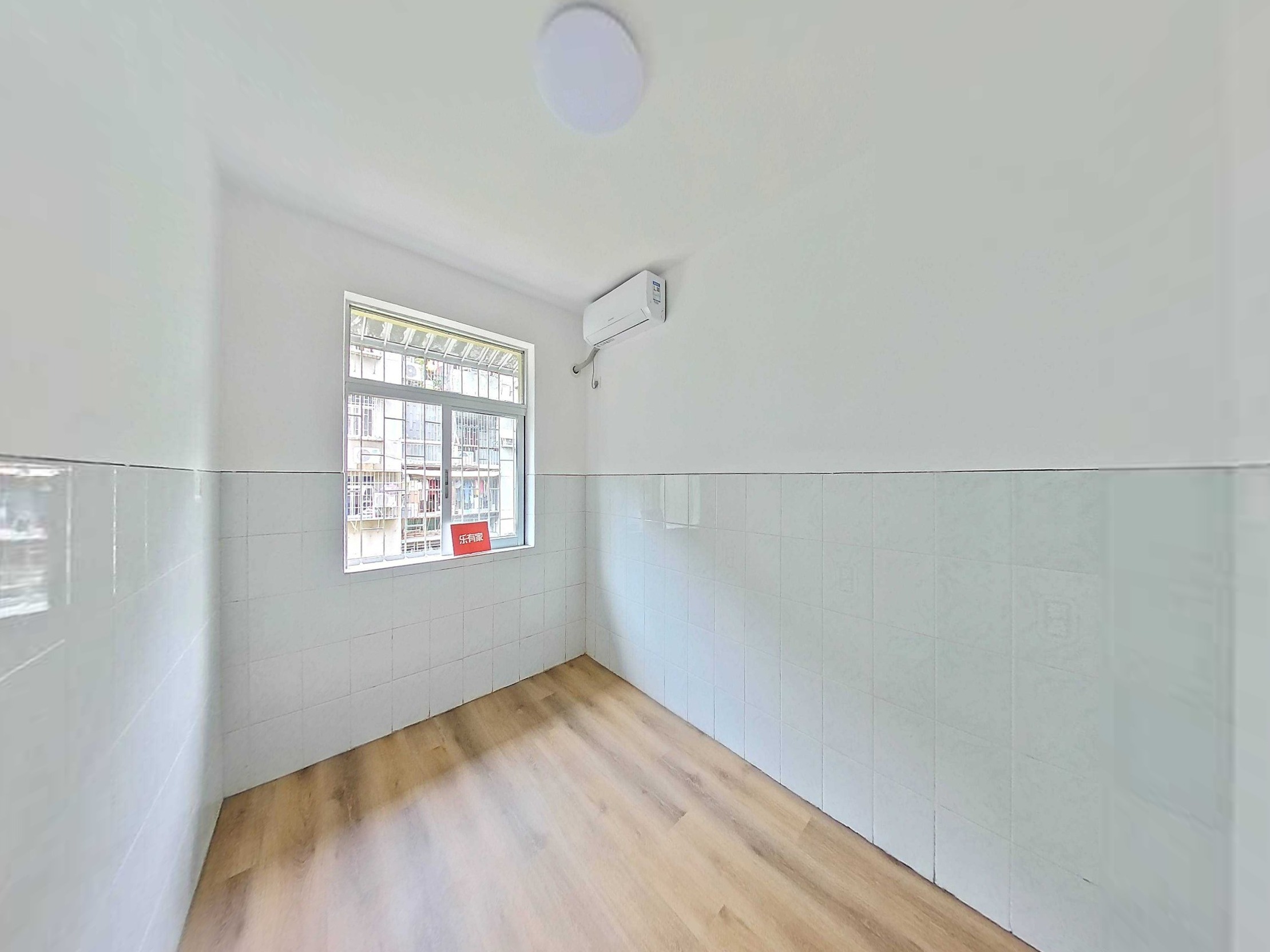 建业小区 4房2厅1卫 93.95㎡