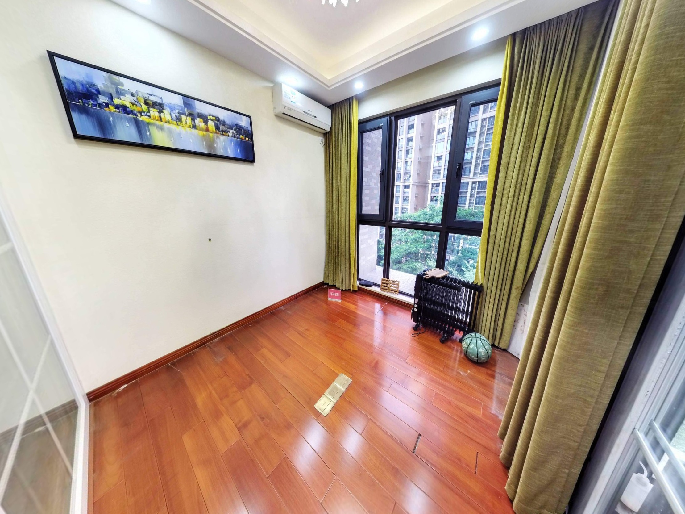 时代倾城装修很漂亮4+1格局很漂亮