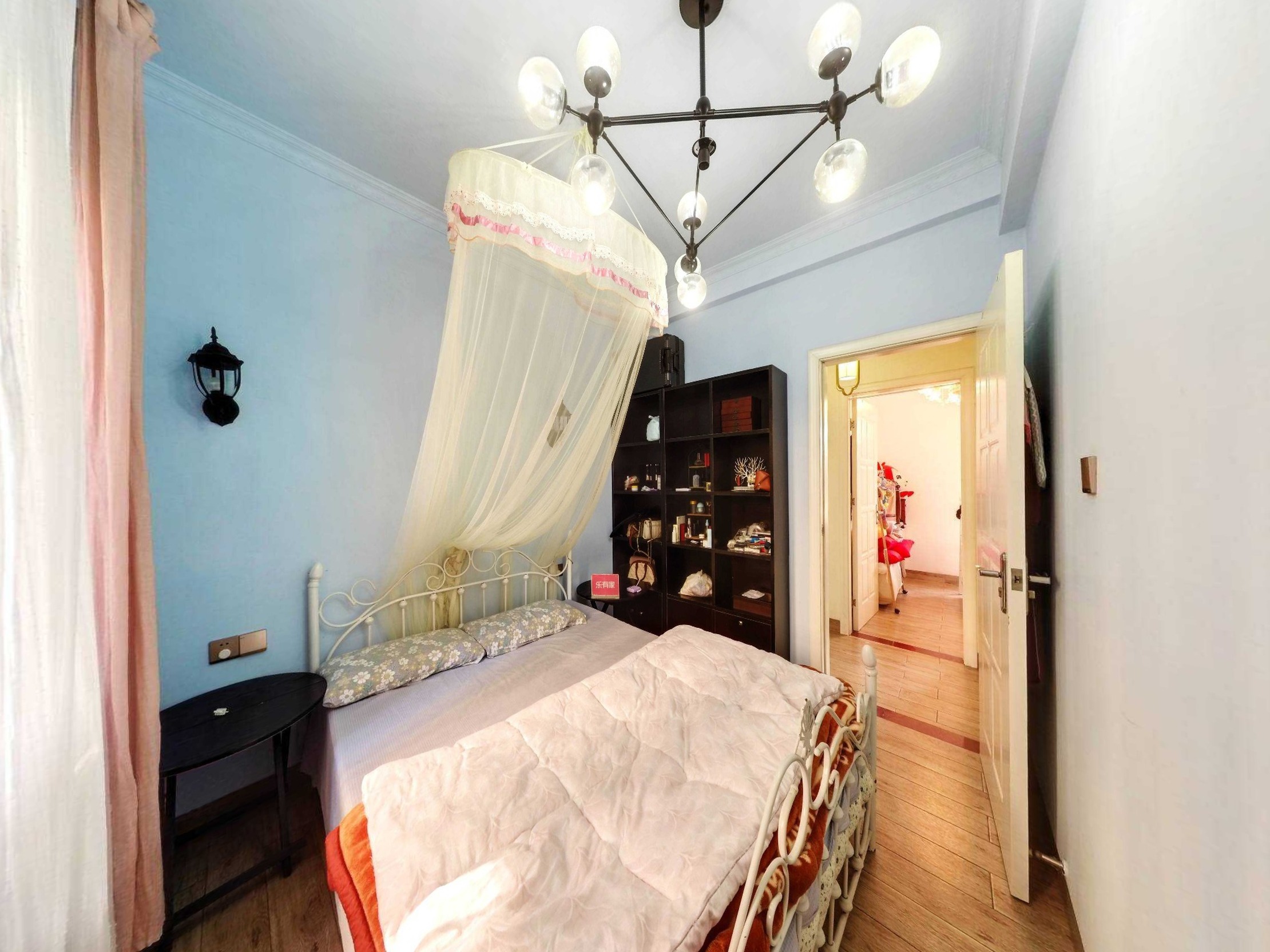 胜球阳光花园精装3房出售！