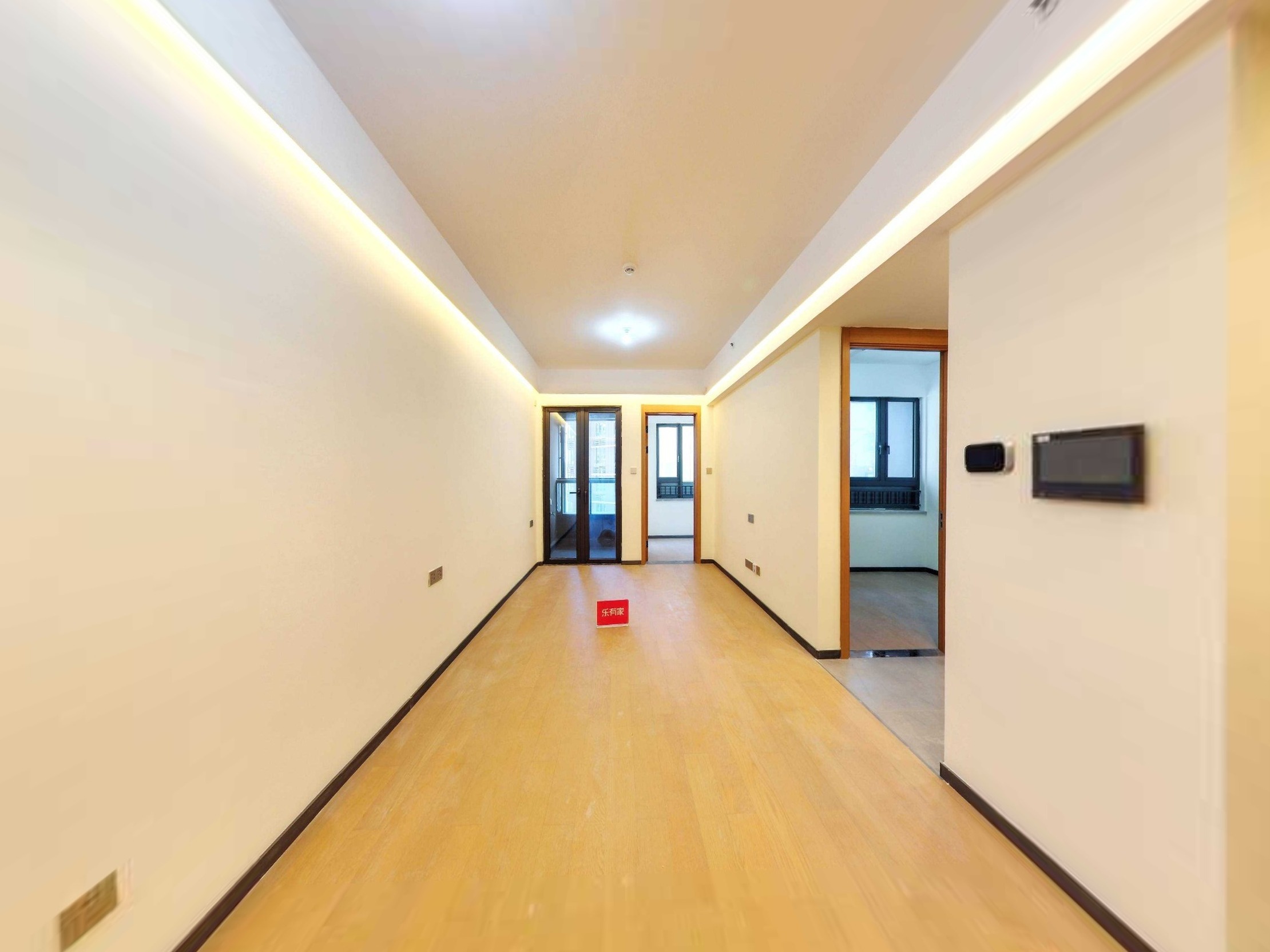 卓越荣津瀚海湾名庭，朝南高楼层，楼龄新，带花园，近重点学校，诚售！-佛山卓越荣津瀚海湾名庭二手房