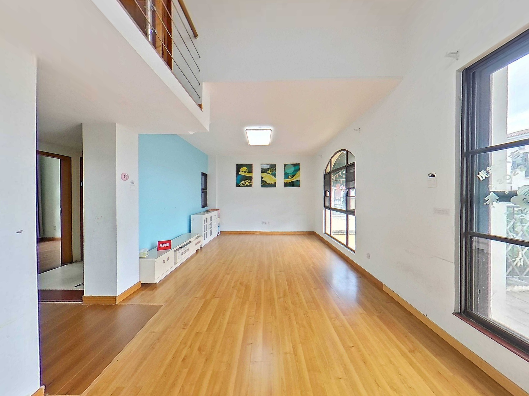 万科城洋房顶楼，客厅出大露台，复式4房-深圳万科城二手房