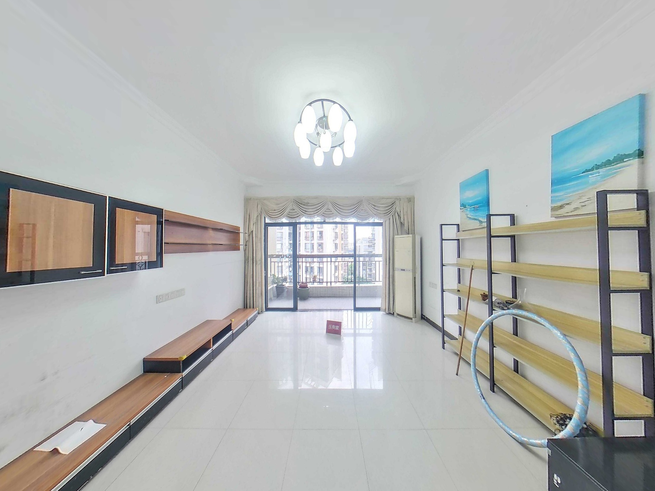 云港花园方正户型，通风采光佳，带地面花园，人车分流，近地铁，业主诚售，随时看房！