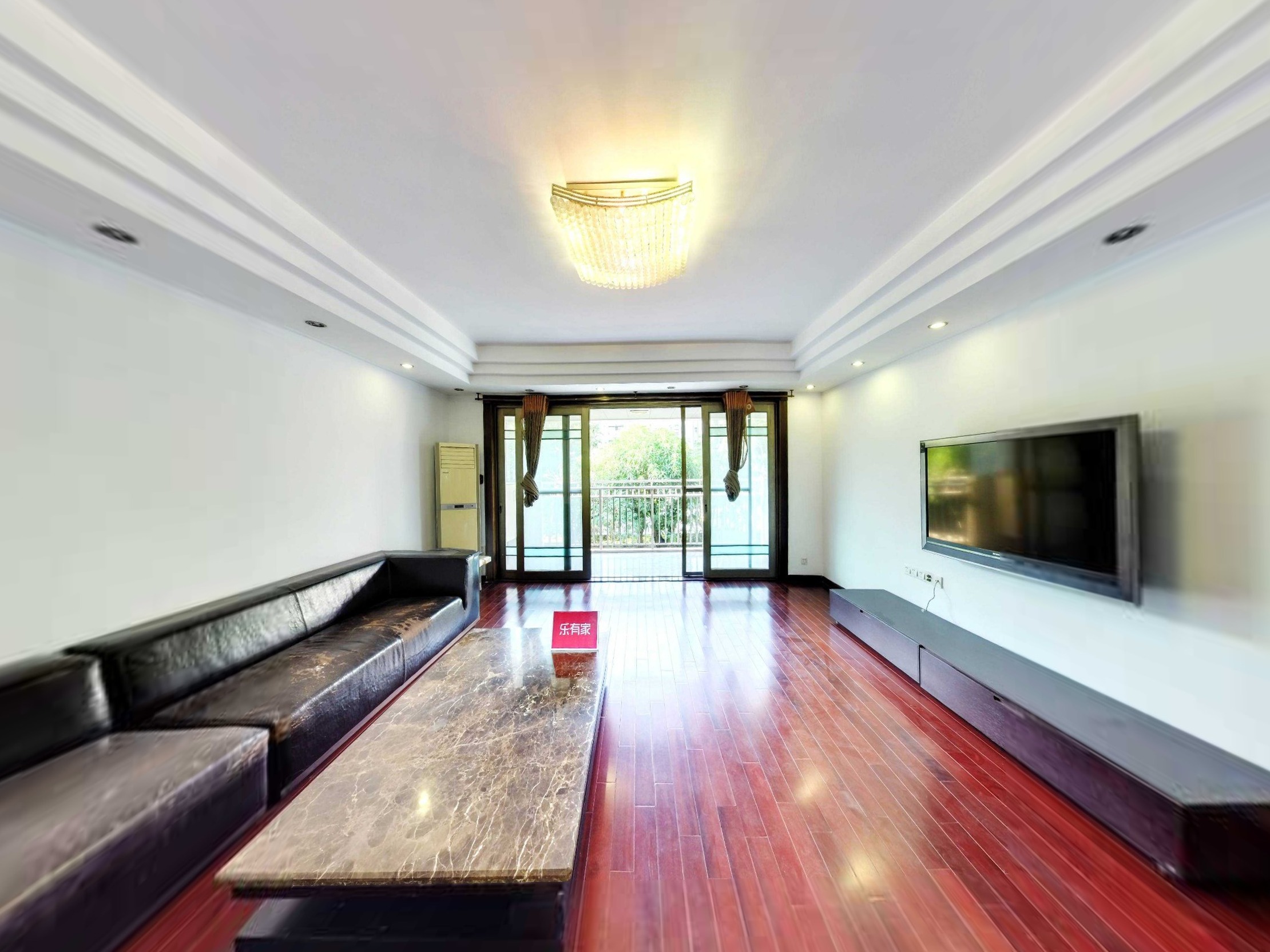 叠翠苑二期，方正户型，朝南采光佳，带露台入户花园，园景房，业主诚心出售，随时看房！