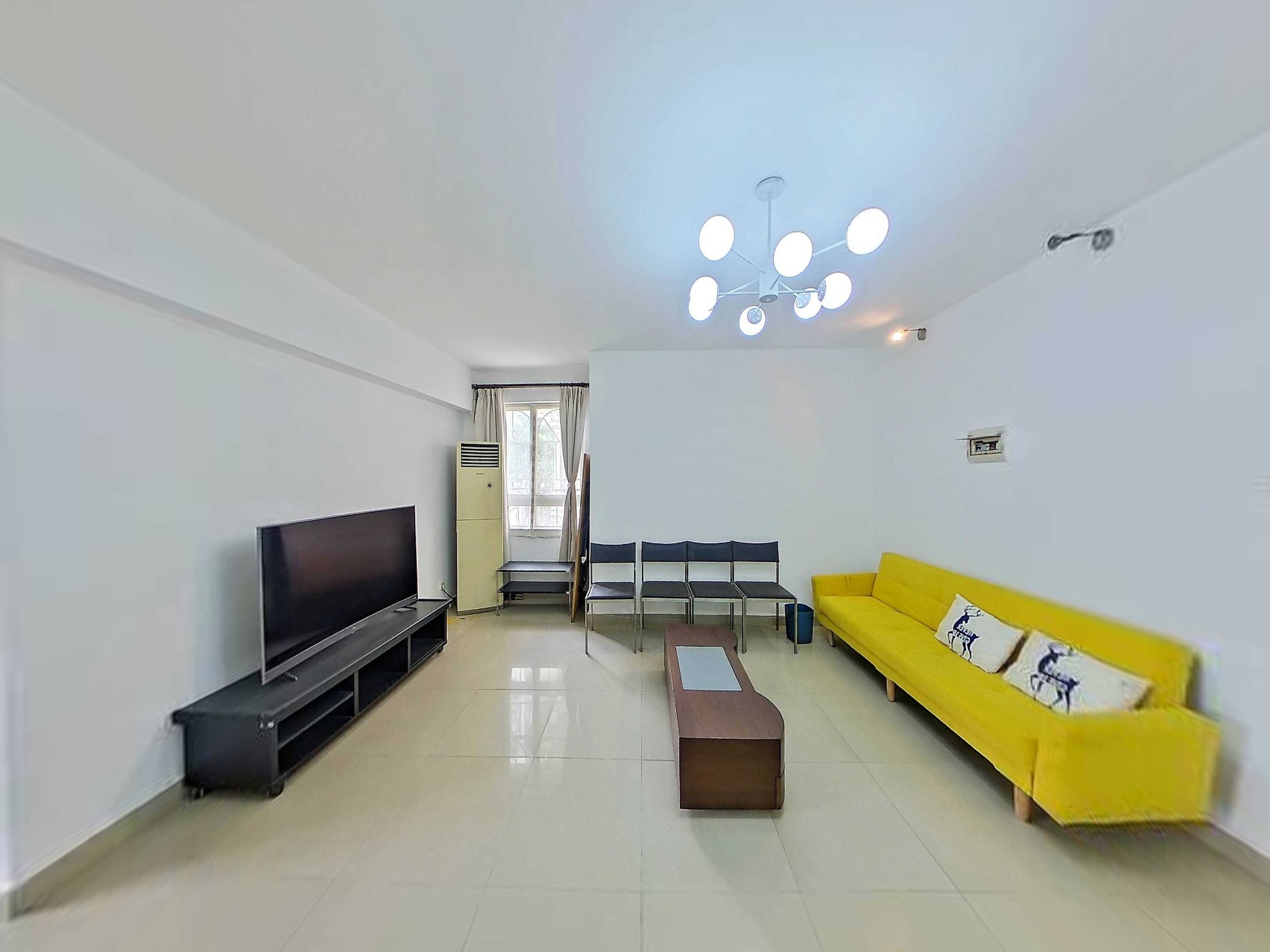 岗厦地铁口，两房可以改三，业主急售，看房方便！-深圳东华大厦二手房