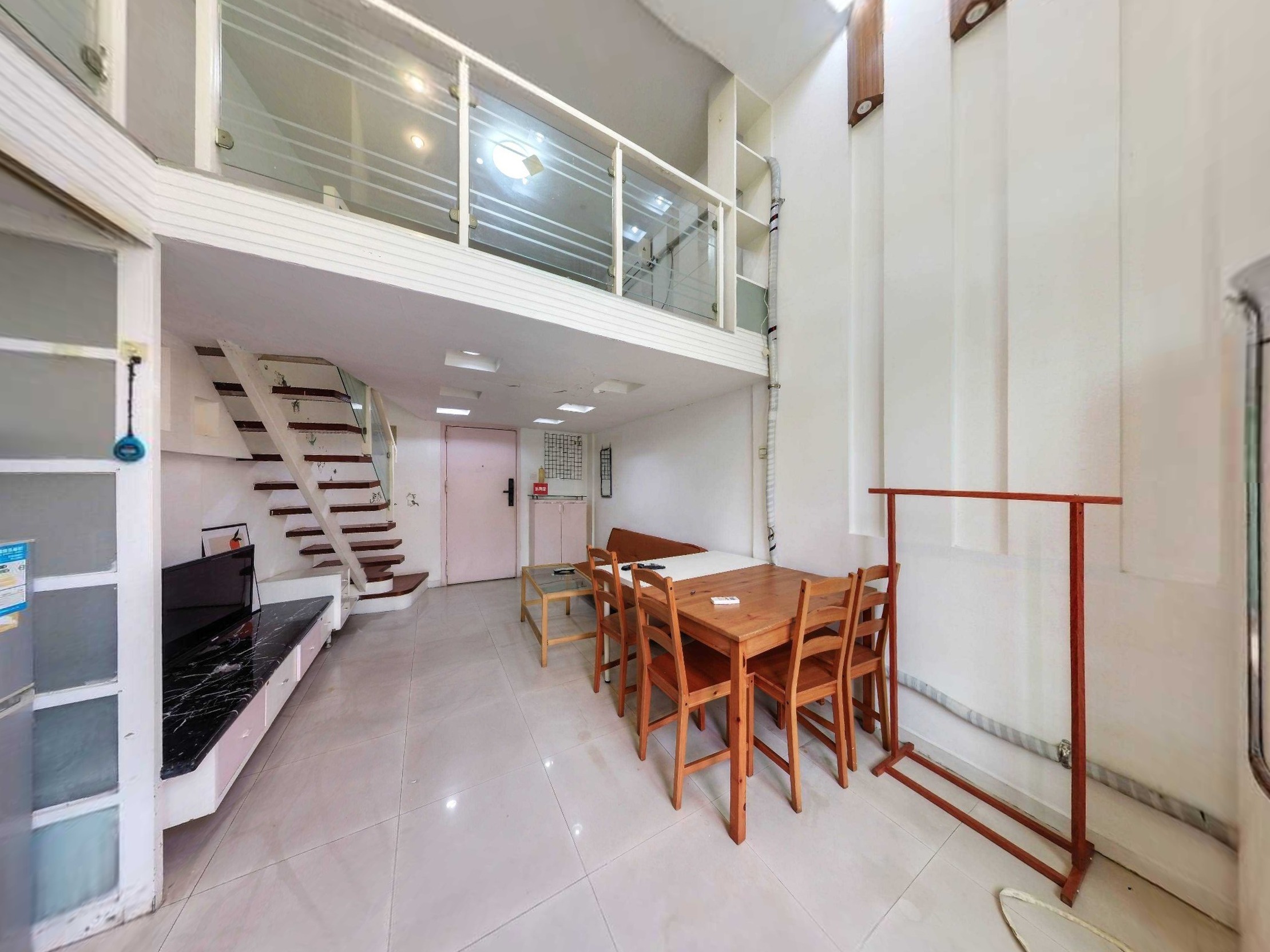 12号线南光站，loft一房两厅出租，南二外学府书包-深圳好来居租房